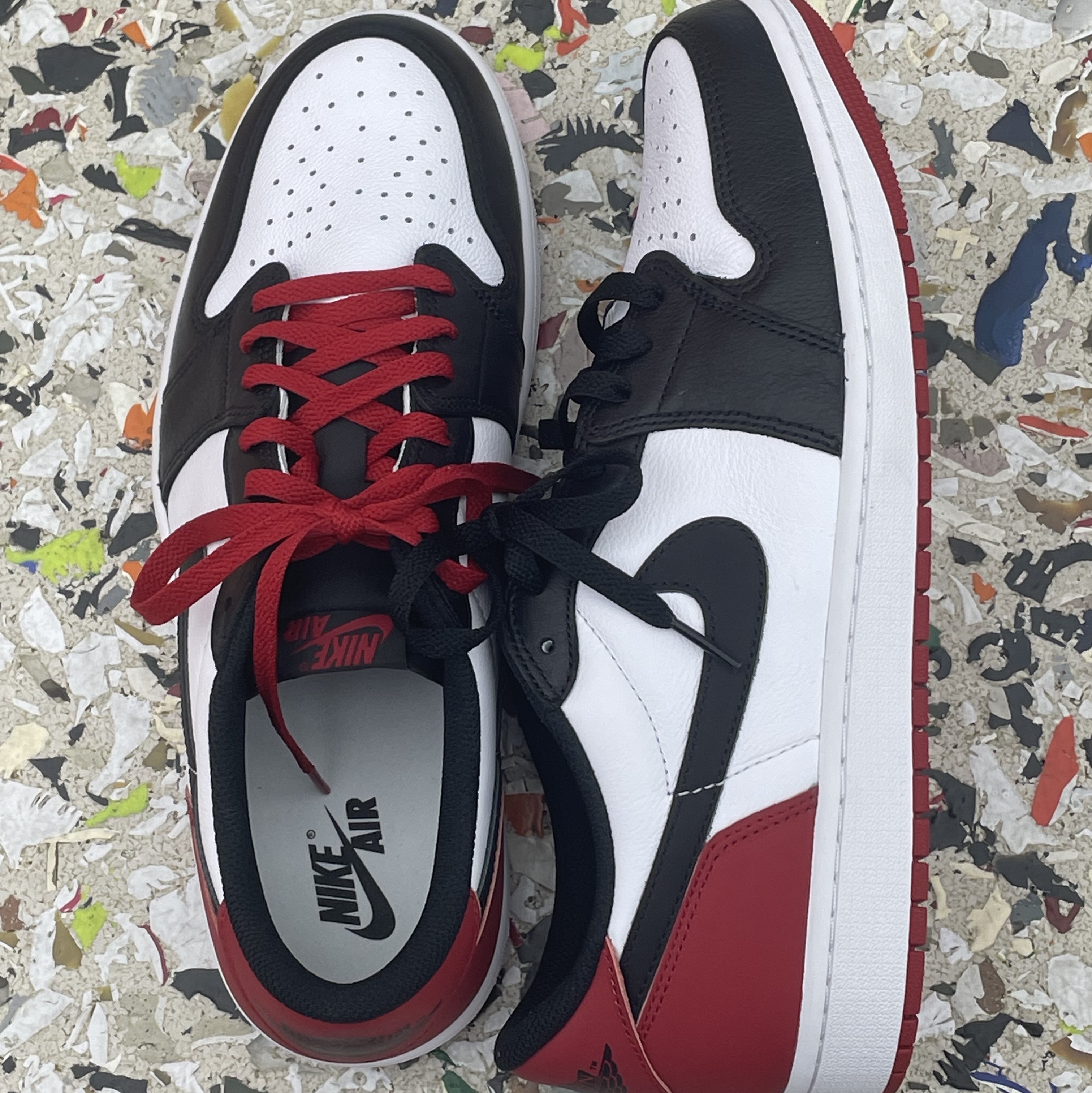 Jordan 1 Retro Low OG Black Toe 착용 스타일 - 2