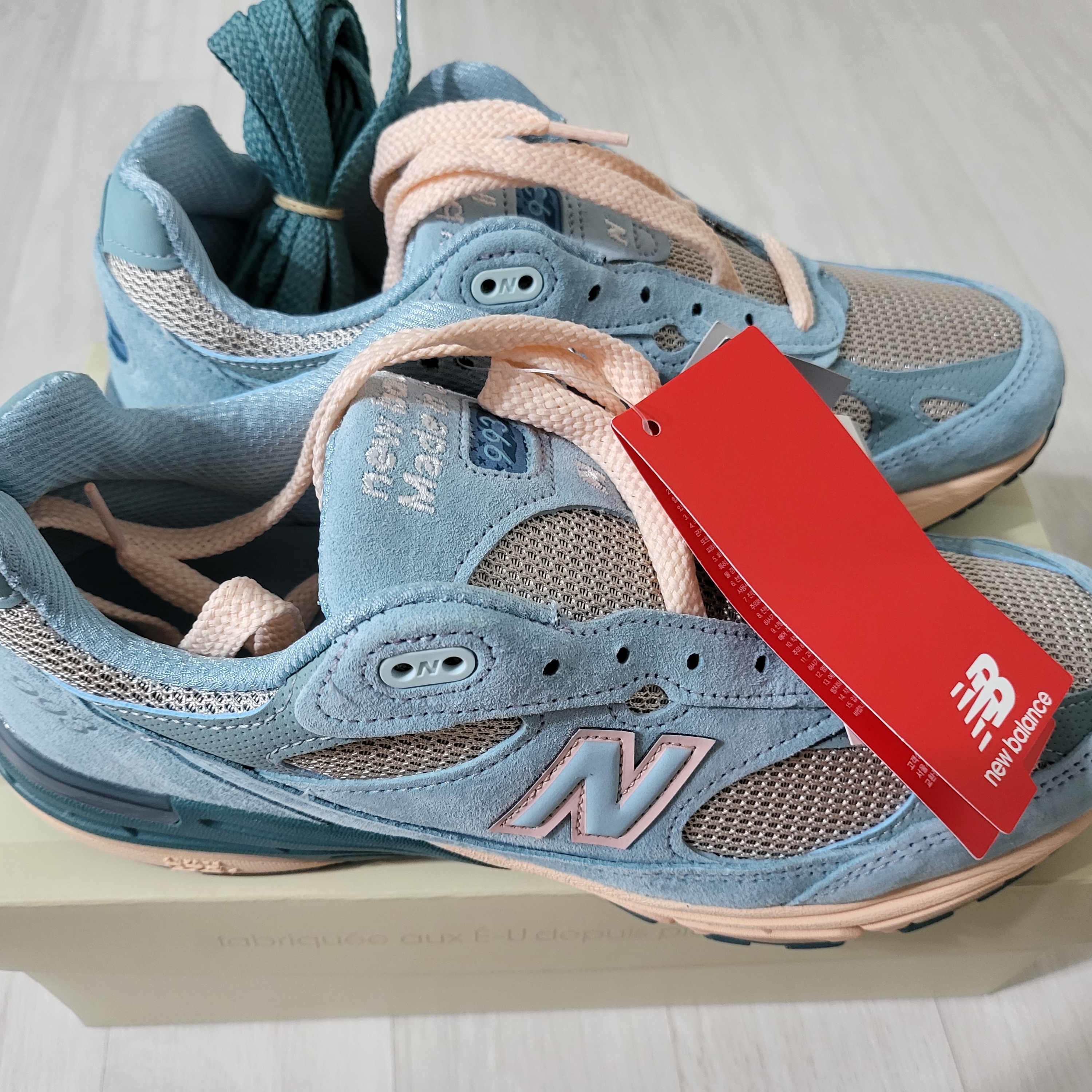 New Balance x Joe Freshgoods 993 Made in USA Arctic Blue 착용 스타일 - 2