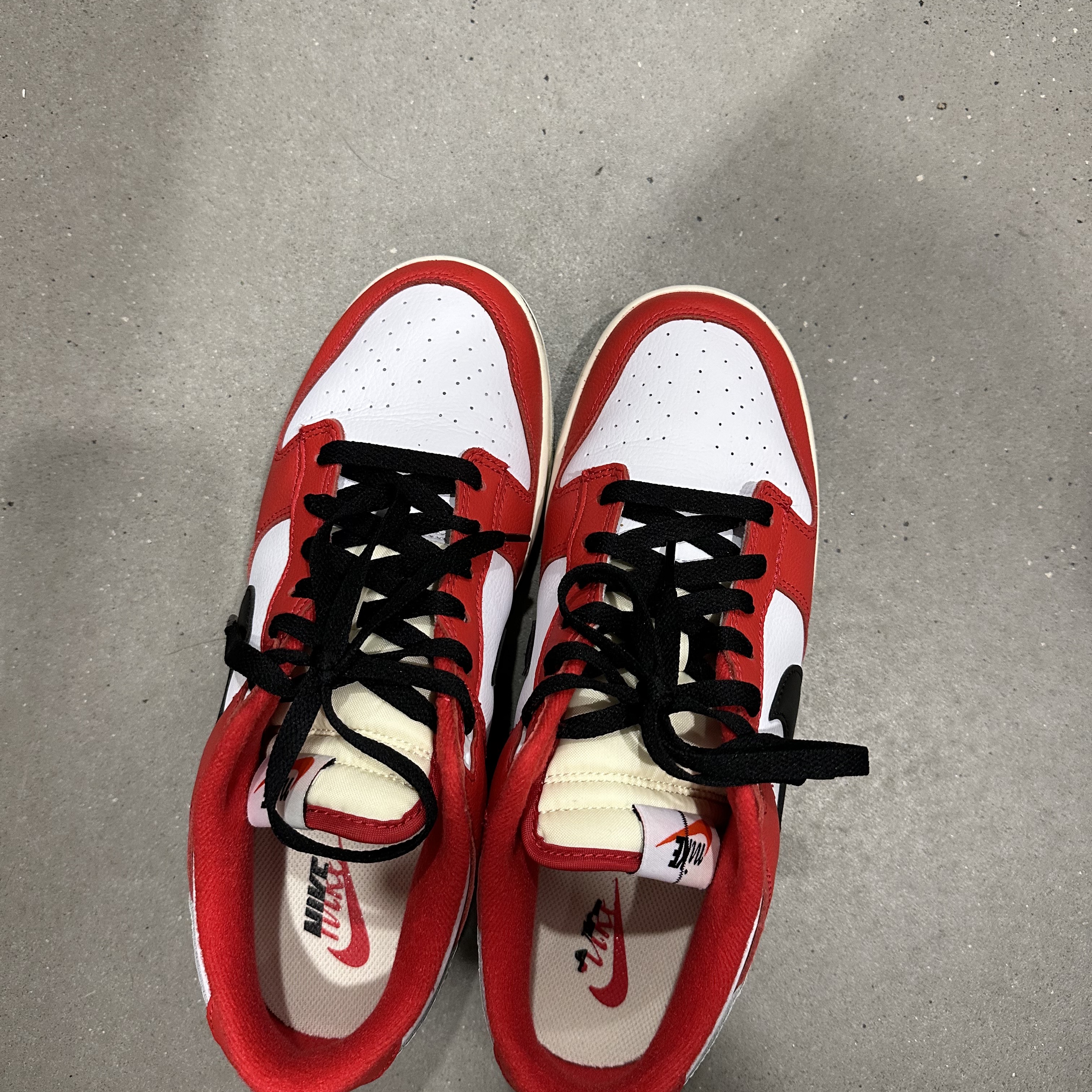 Nike Dunk Low Retro PRM University Red Black 착용 스타일