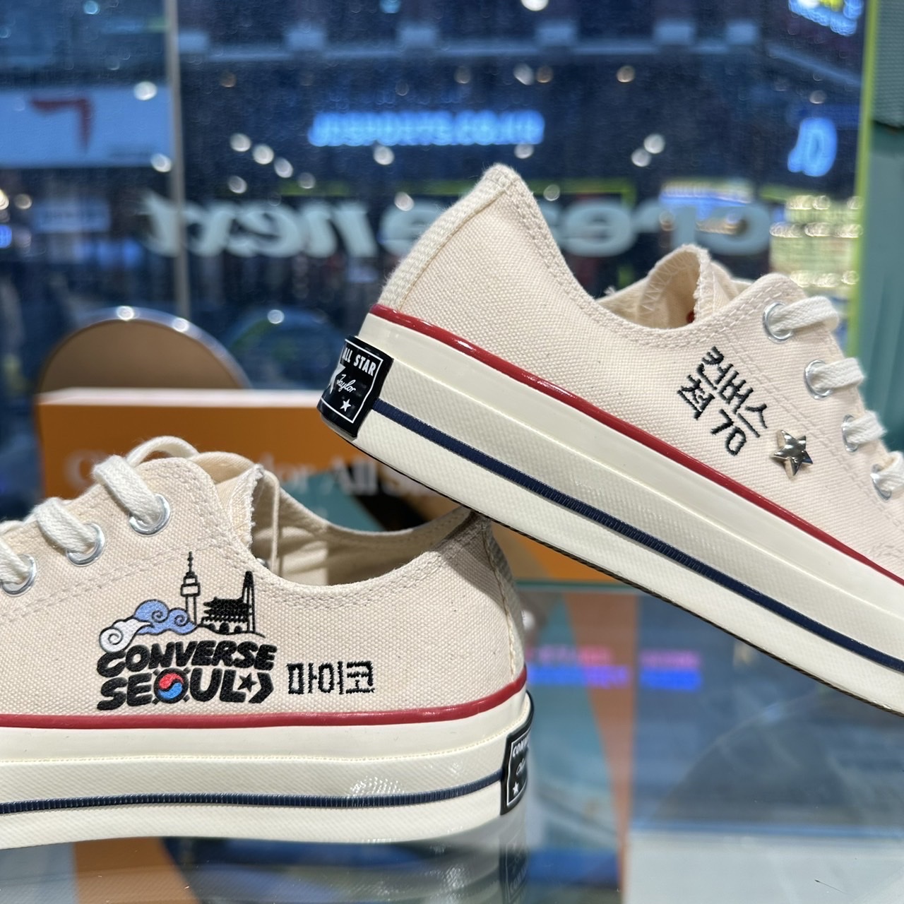 Converse Chuck 70 Ox Parchment 착용 스타일 - 2