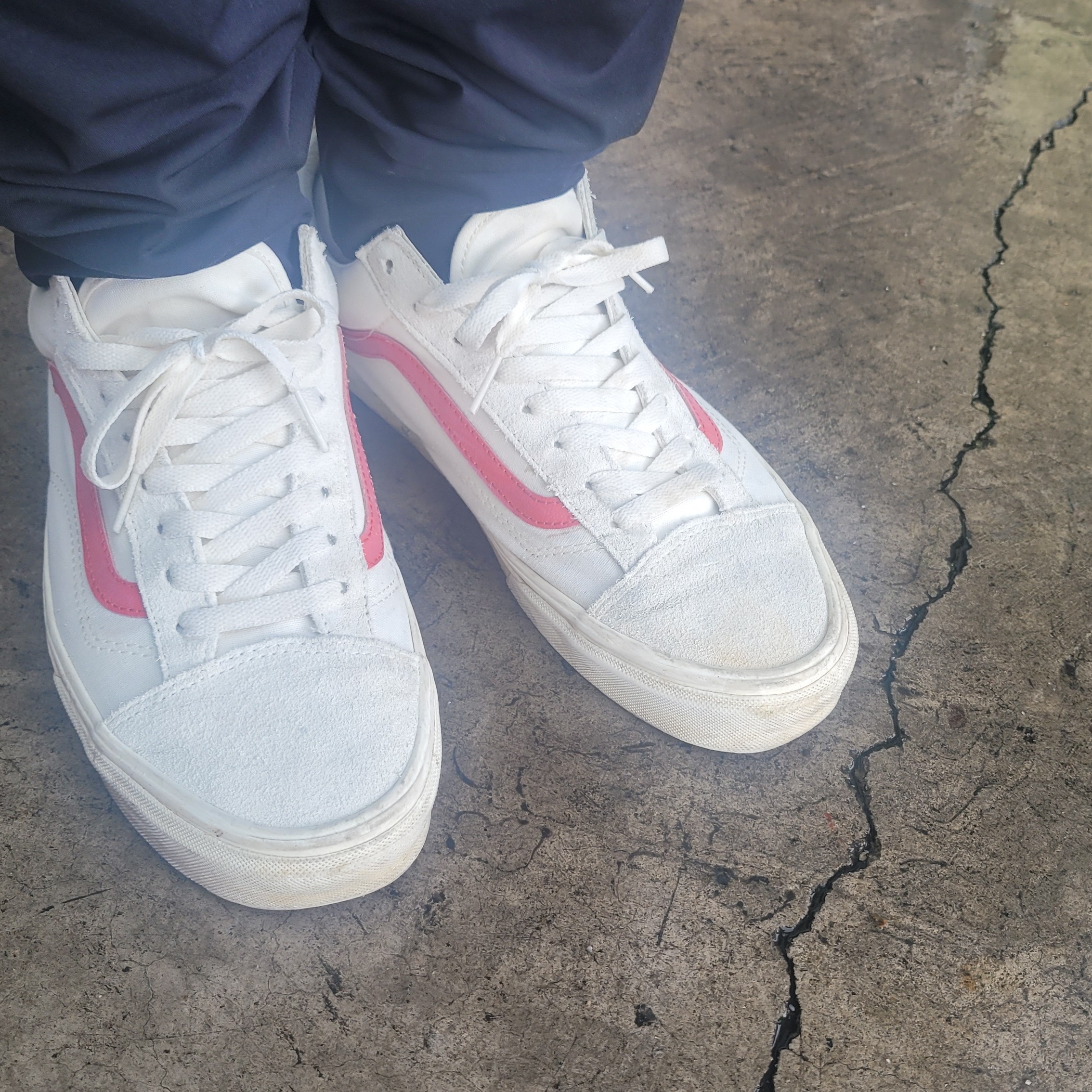 Vans Style 36 Marshmallow Racing Red 착용 스타일