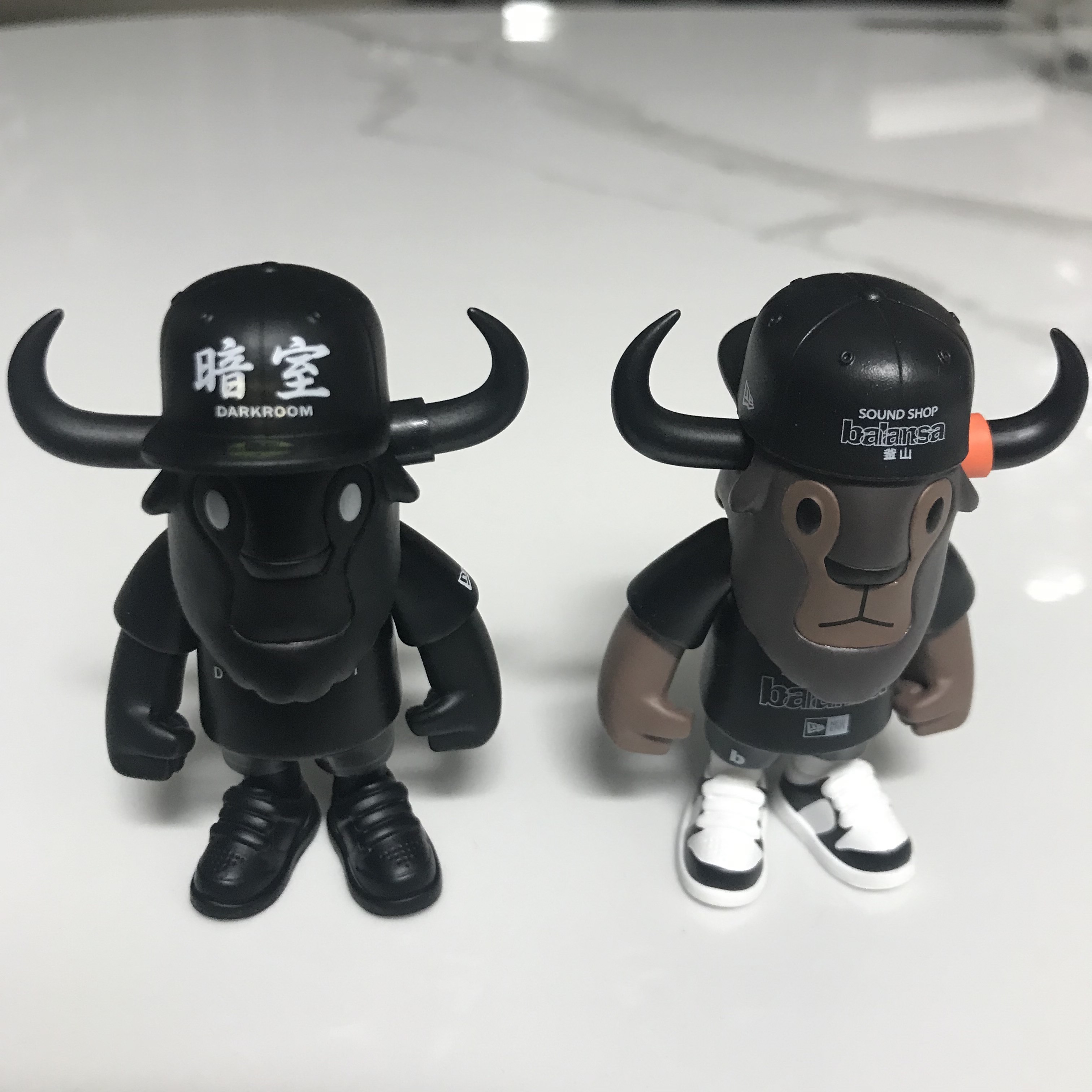 Darkr8m Studio x New Era FFALO Figure Black 착용 스타일