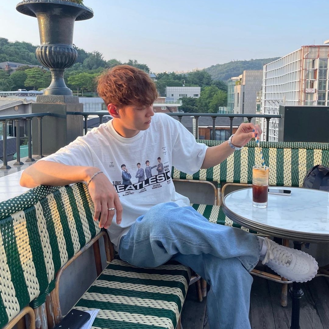 Human Made Beatles T-Shirt White, Nike x Jacquemus J Force 1 Low LX SP White 착용 스타일 - 1