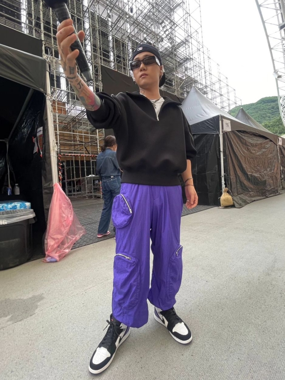 Jordan 1 Mid SE Court Purple 착용 스타일 - 1