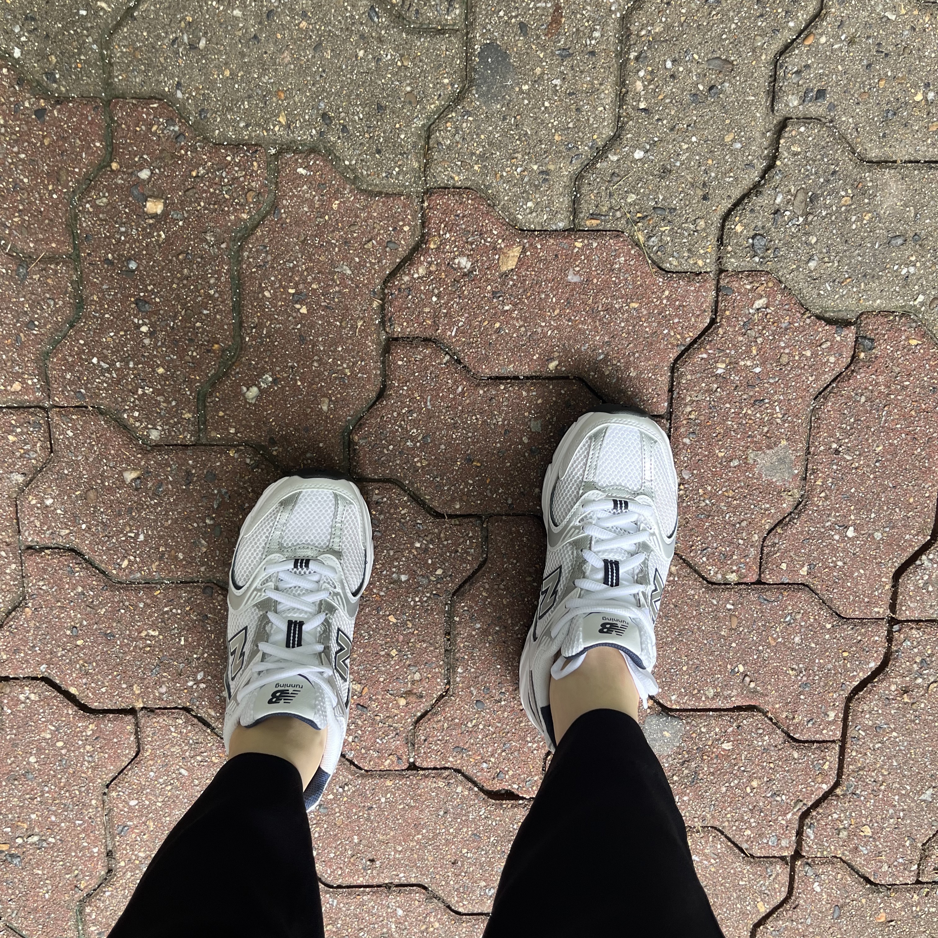 New Balance 530 White 착용 스타일
