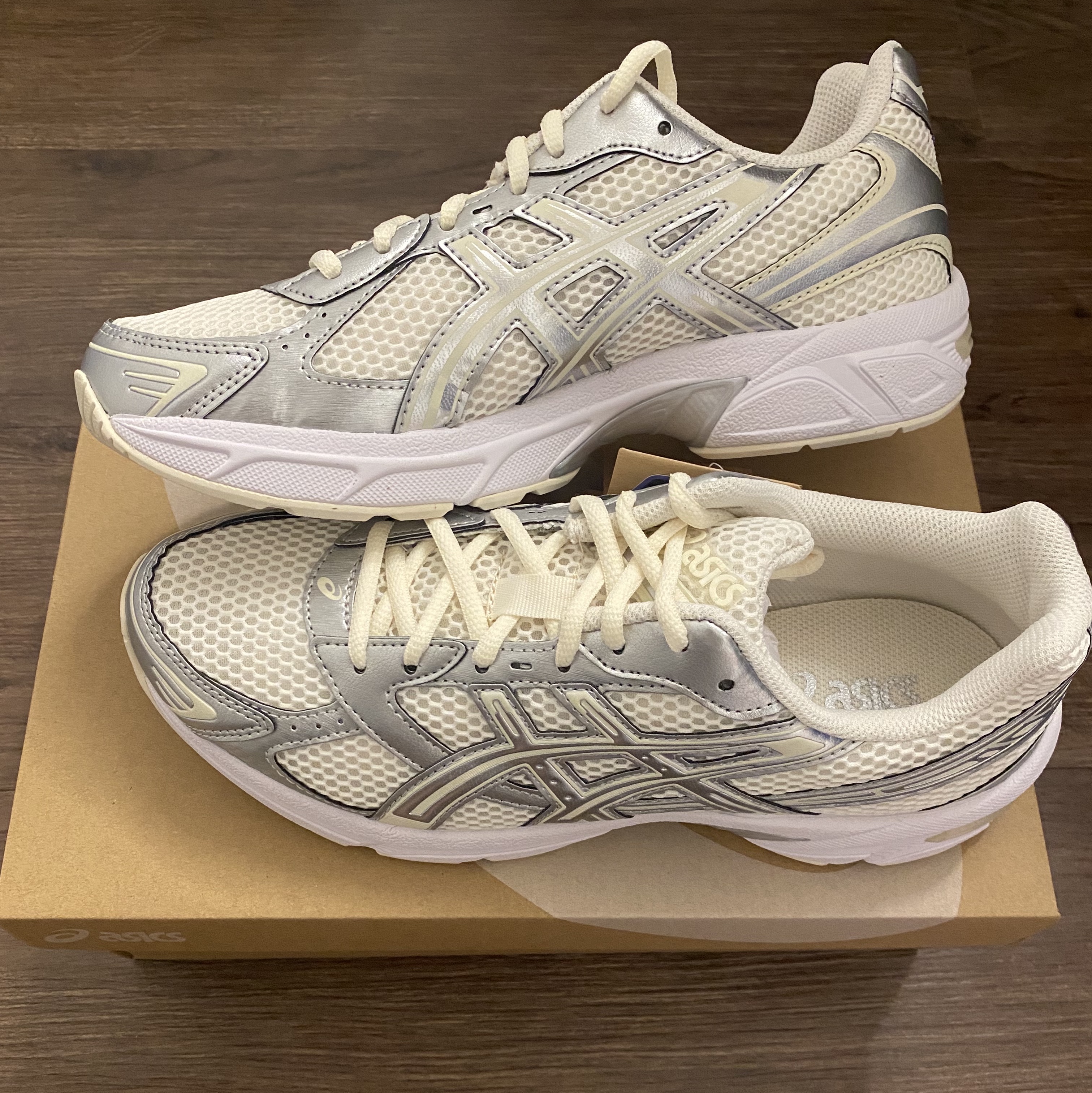 (W) Asics Gel-1130 Cream Pure Silver 착용 스타일
