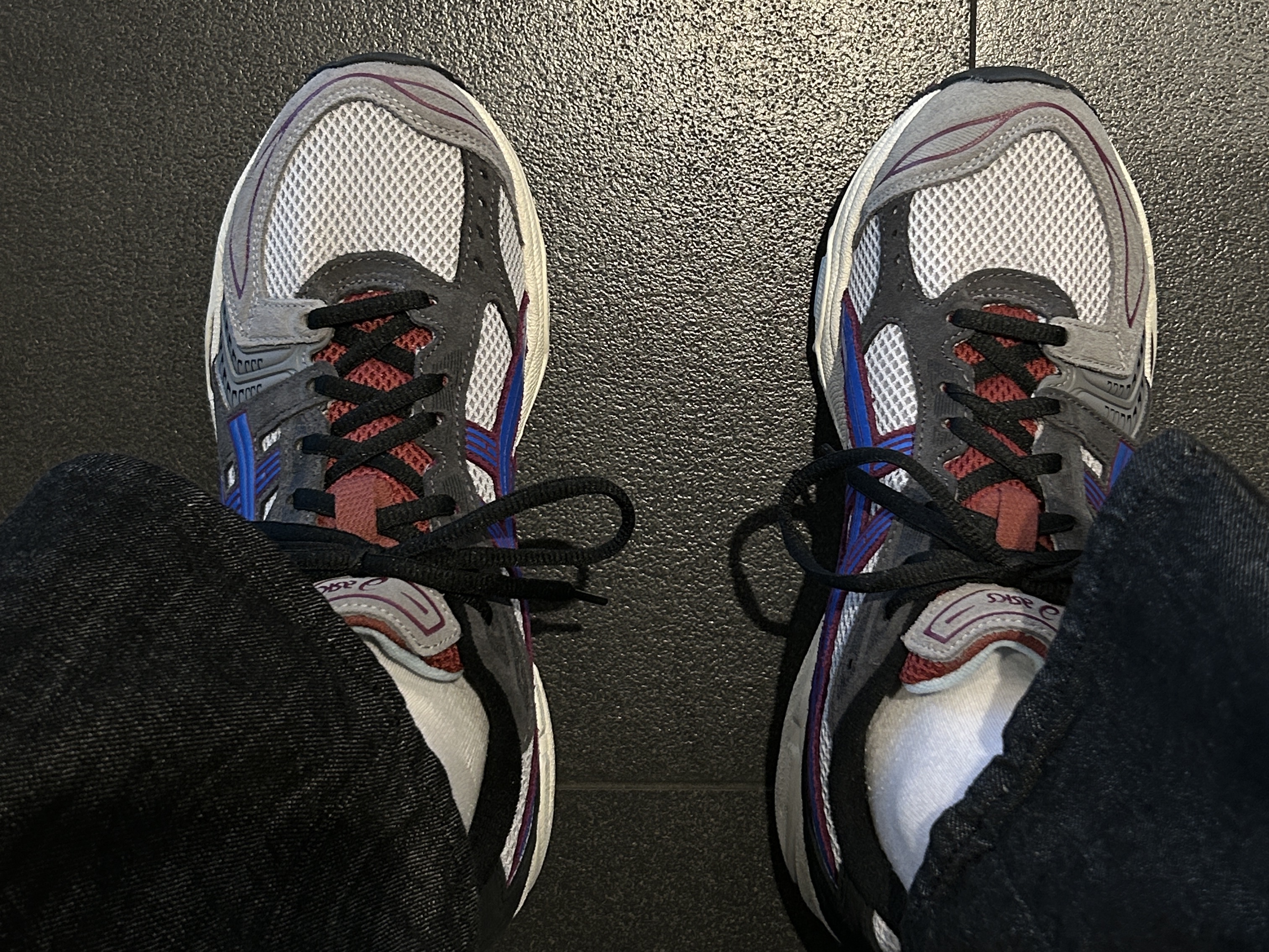 Asics Gel-Kayano 14 Oyster Grey Illusion Blue 착용 스타일 - 1