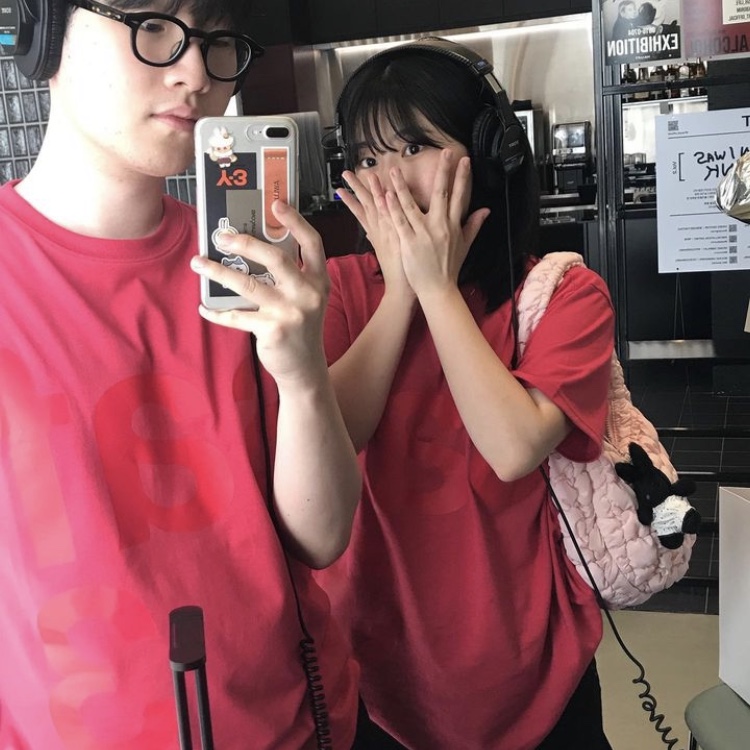 [예약 배송][KREAM 단독] Safarispot Basic Safari T-Shirt Red, [KREAM 단독] Safarispot 1/2 Basic Safari T-Shirt Red 착용 스타일