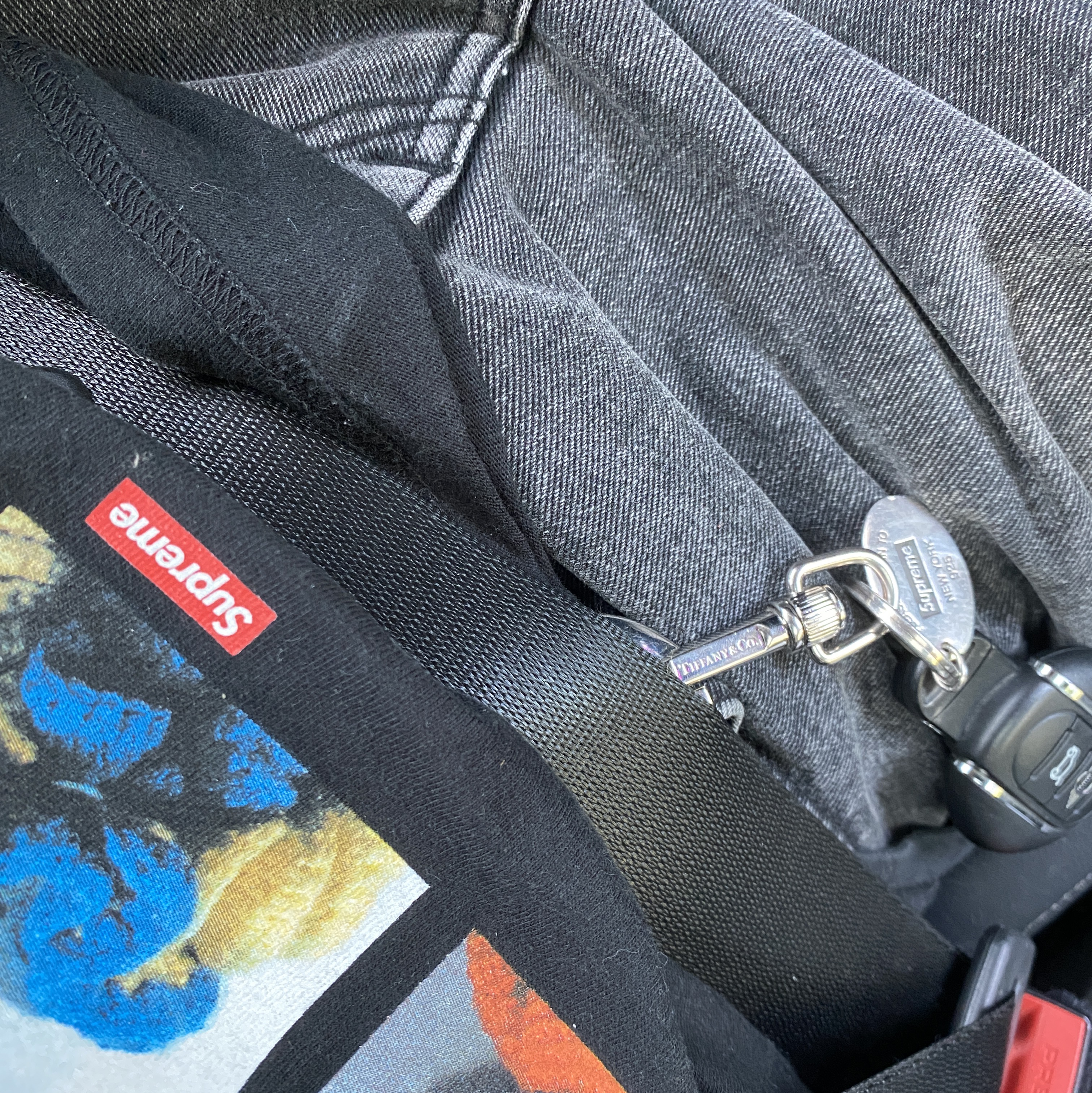 Supreme x Tiffany & Co. Return to Tiffany Oval Tag Keyring Silver - 21FW 착용 스타일