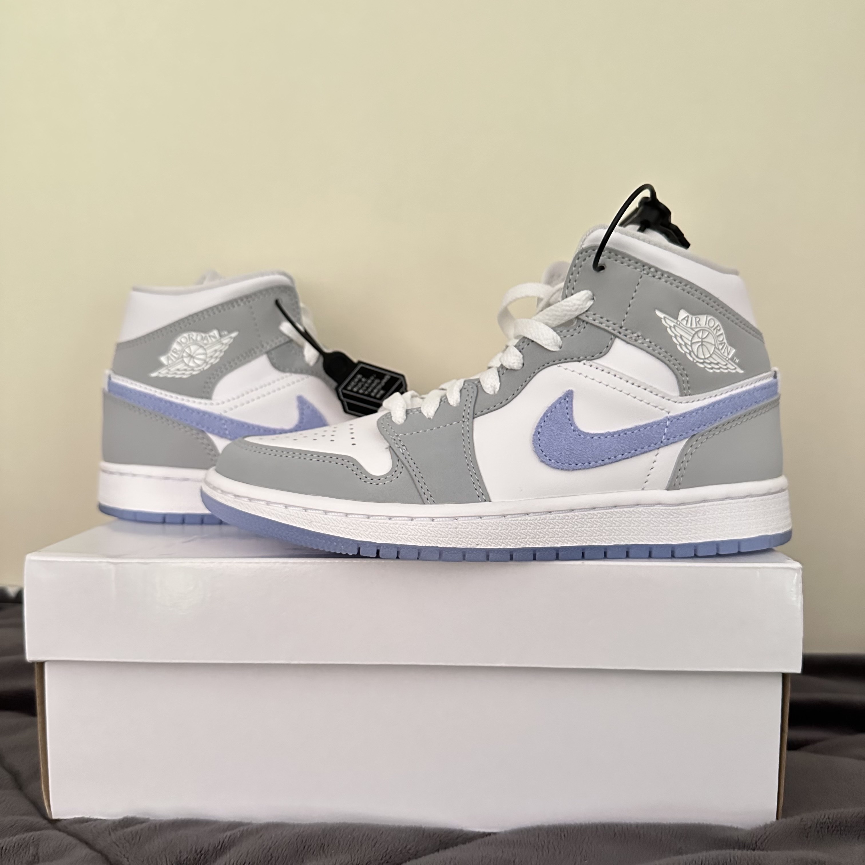 (W) Jordan 1 Mid Wolf Grey 착용 스타일