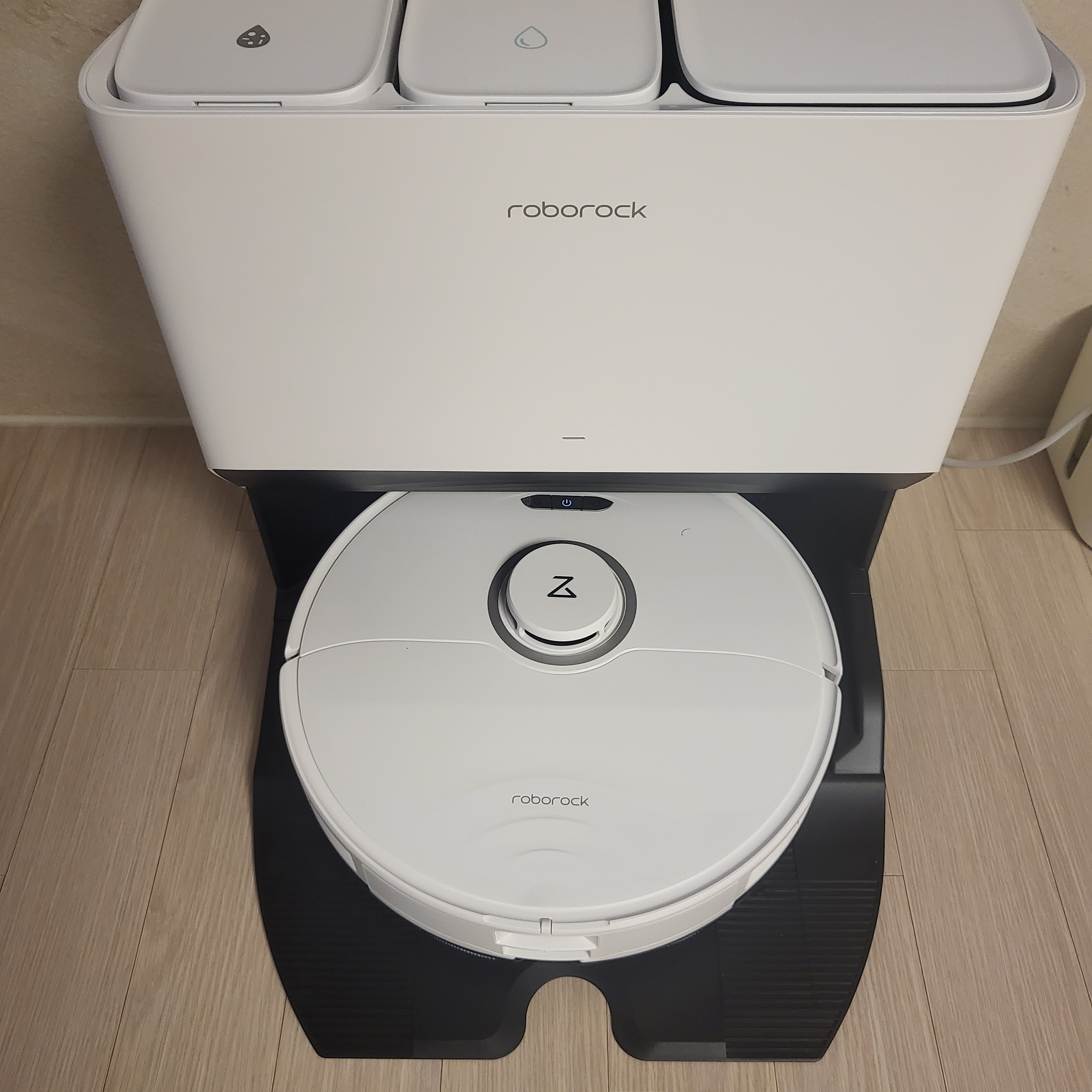Roborock S8 Pro Ultra & Dock (Korean Ver.) 착용 스타일 - 2