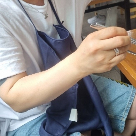 Thisisneverthat x Grateful Dead Lightning Carpenter Shorts Washed Blue, Stussy Crowned T-Shirt White 착용 스타일 - 1