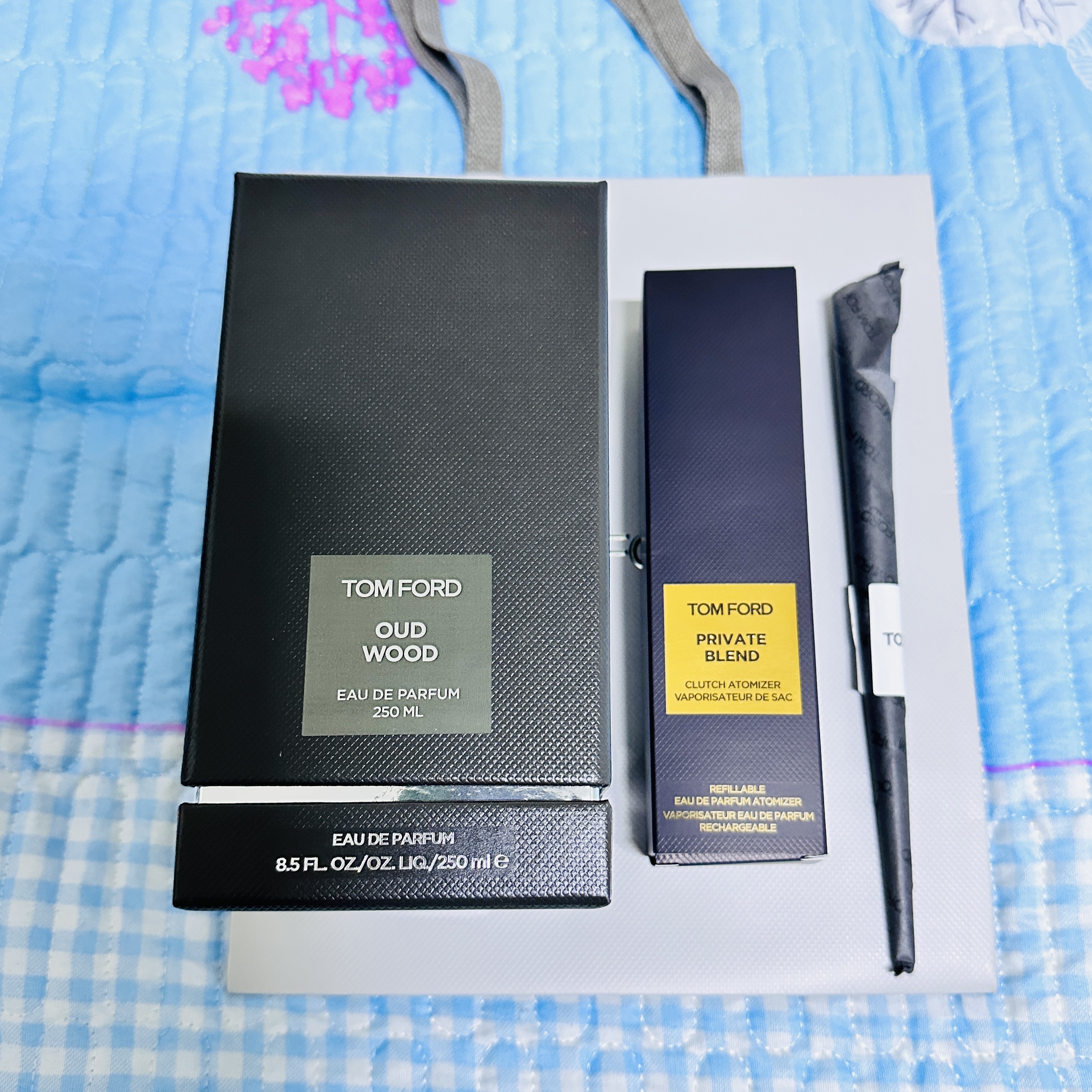 Tom Ford Oud Wood Eau De Parfum 250ml 착용 스타일 - 3
