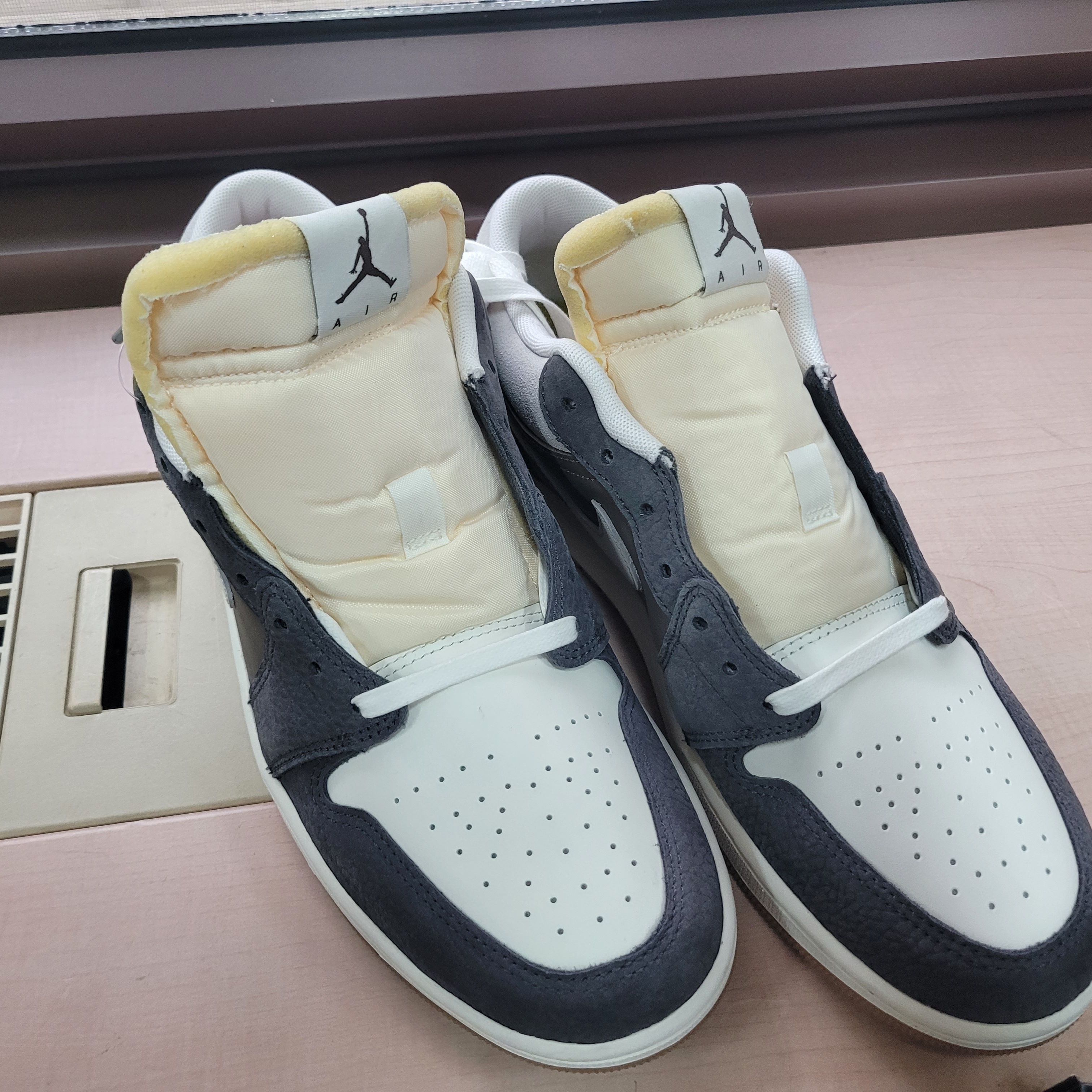Jordan 1 Low Kkachi 착용 스타일 - 4