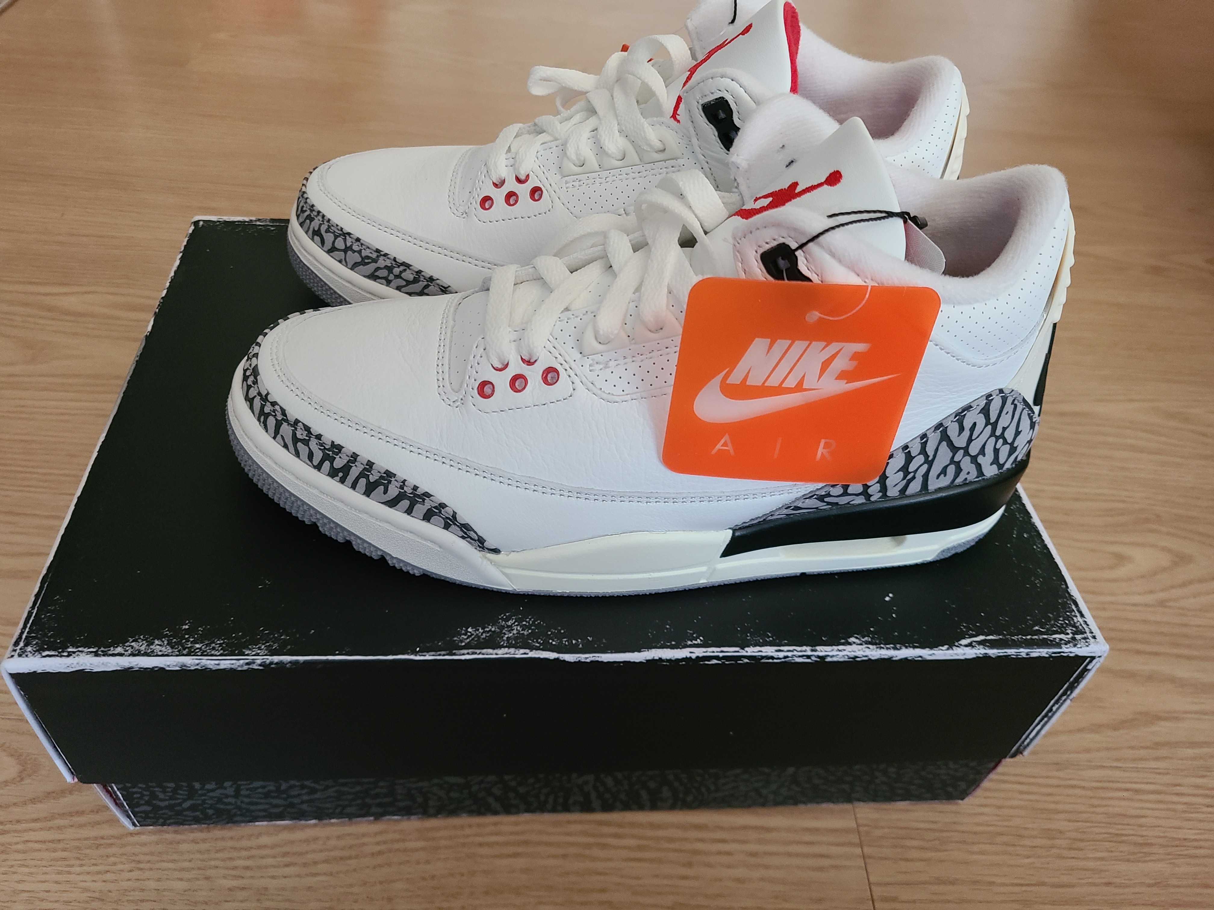 Jordan 3 Retro White Cement Reimagined 착용 스타일