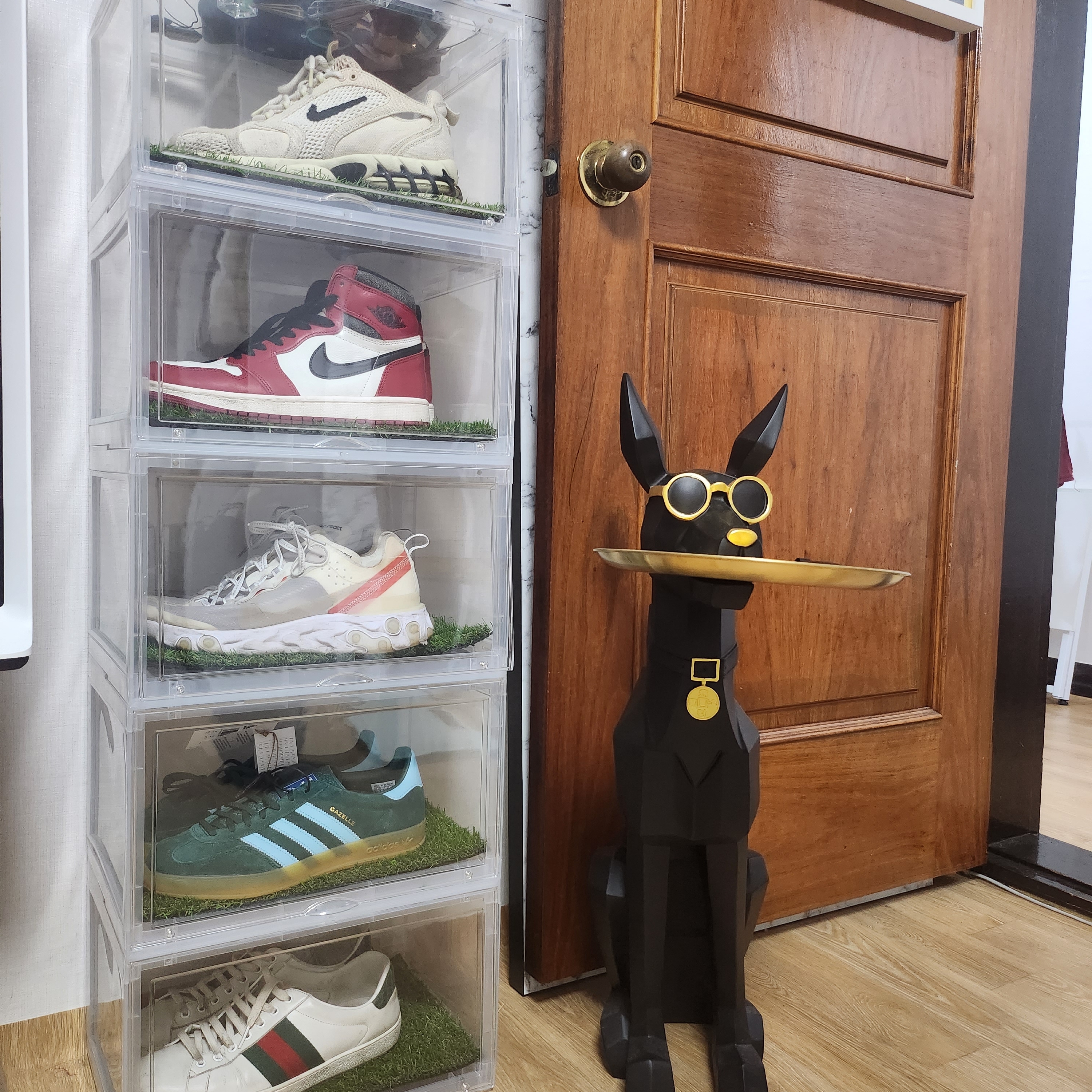 Adidas Gazelle Indoor Collegiate Green Hazy Sky, Jordan 1 Retro High OG Chicago 2022 착용 스타일