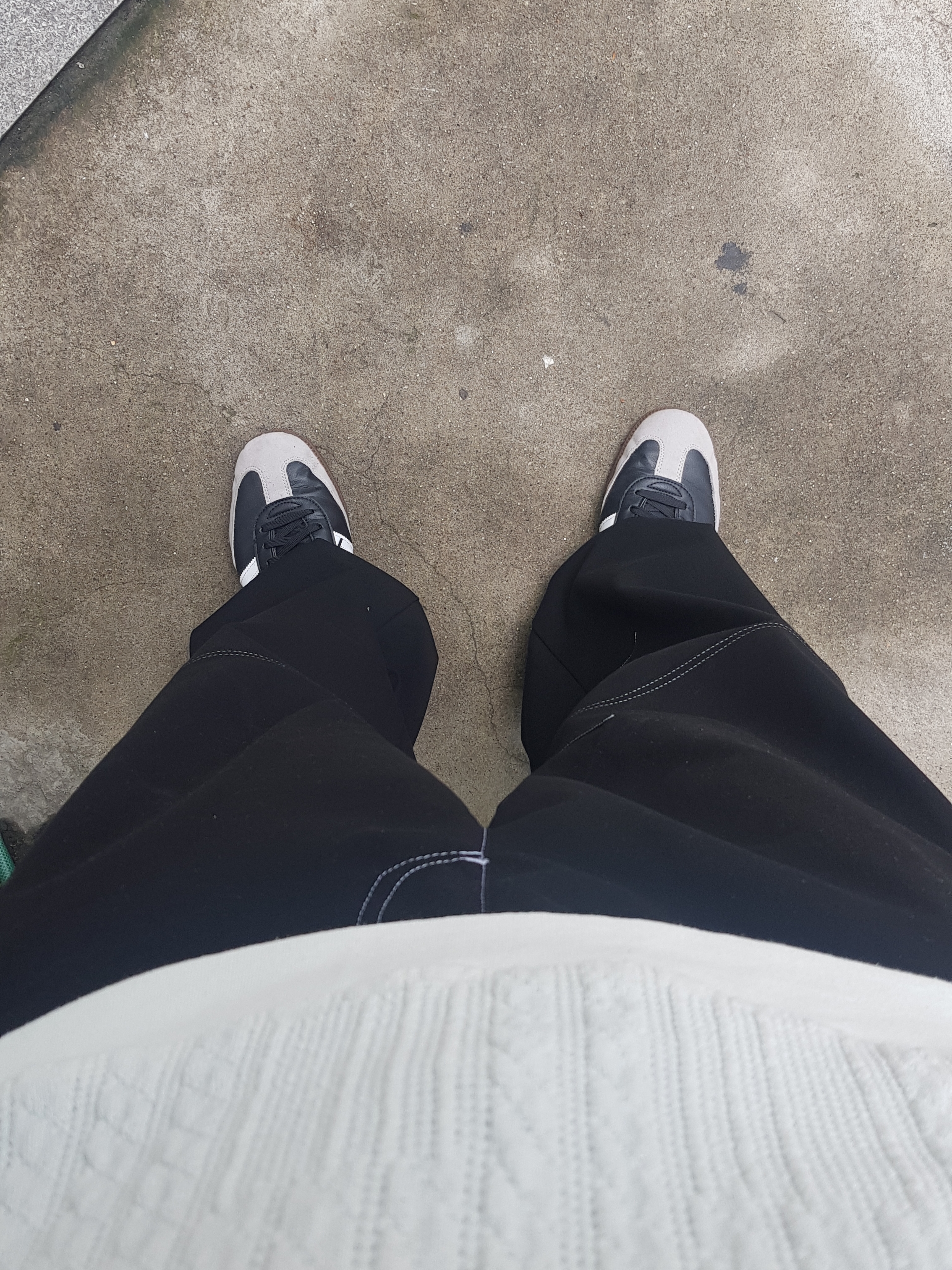 Adidas Samba Vegan Black White 착용 스타일