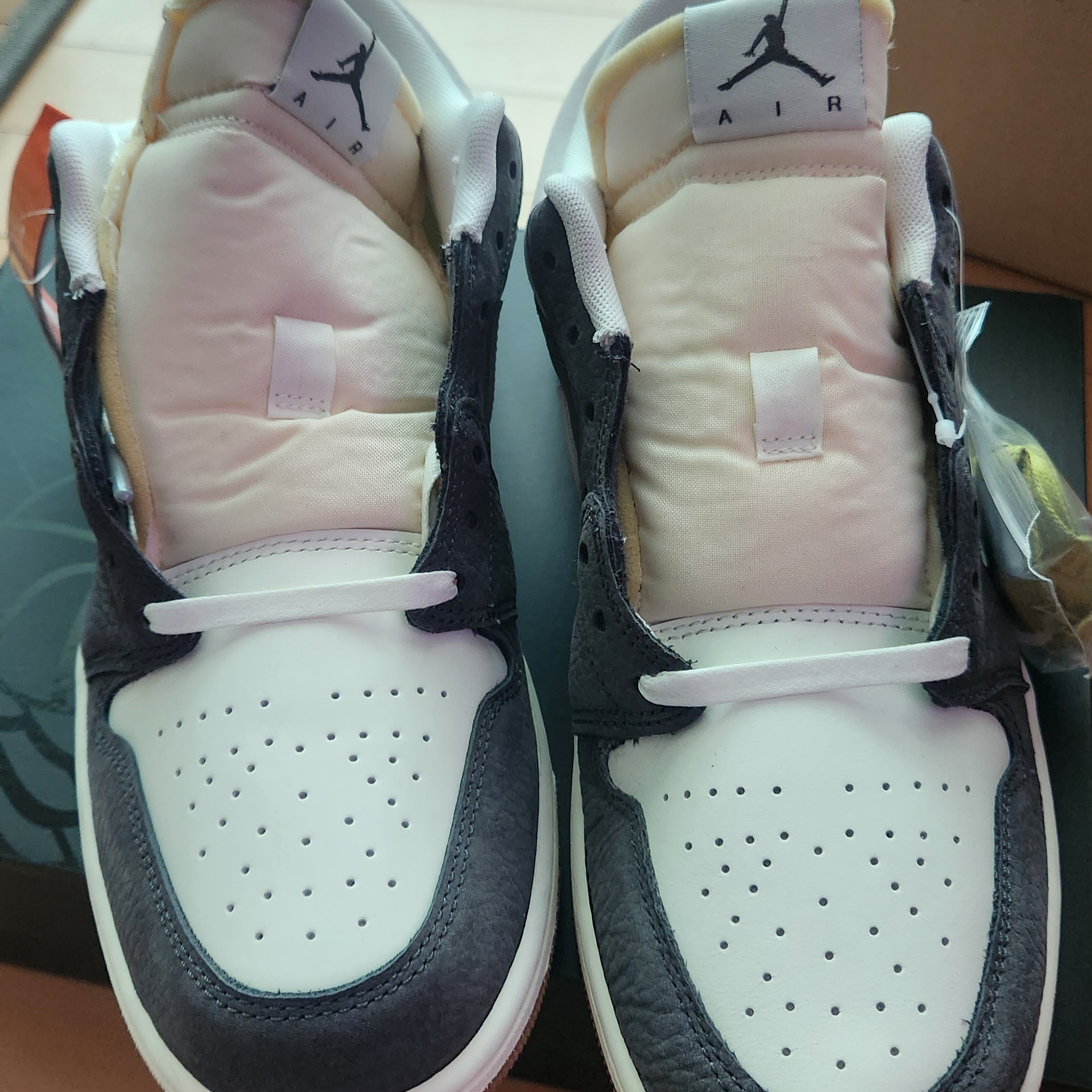 Jordan 1 Low Kkachi 착용 스타일 - 2