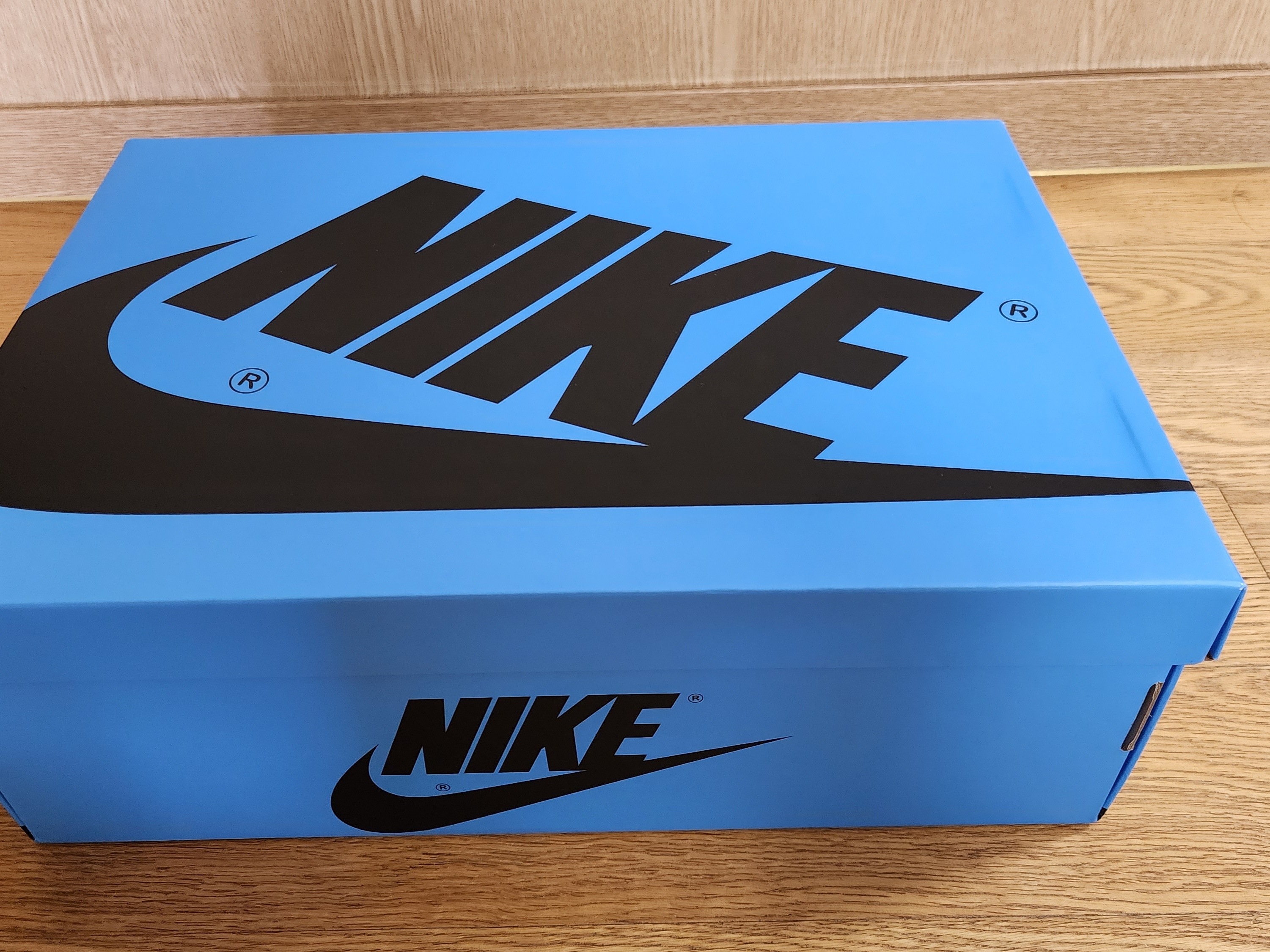 Jordan 1 Retro High OG University Blue 착용 스타일 - 1
