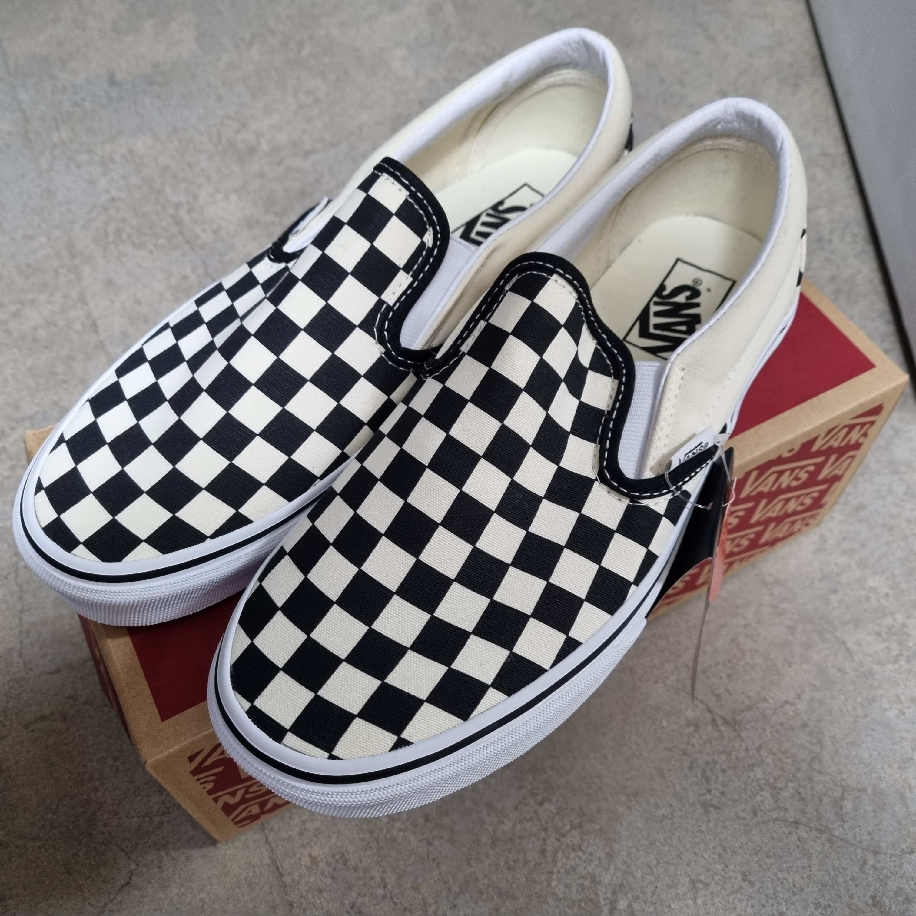 Vans Slip-On Checkerboard 착용 스타일
