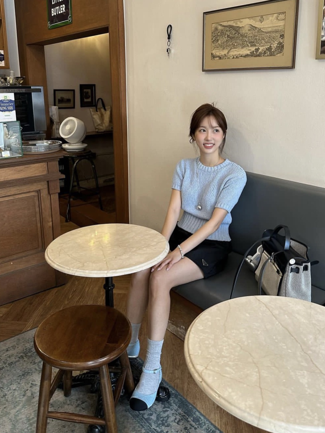 (W) Chanel Mary Jane Corduroy Grosgrain Imitation Pearls & Light Blue Black, Hermes Herbag Zip 31 Bag Retourne Viking Canvas & Palladium Ecru Noir 착용 스타일
