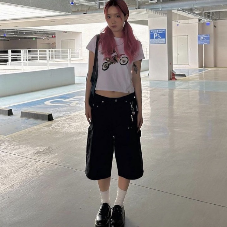 Thevinylhouse Carpenter Denim Shorts Black 착용 스타일 - 3