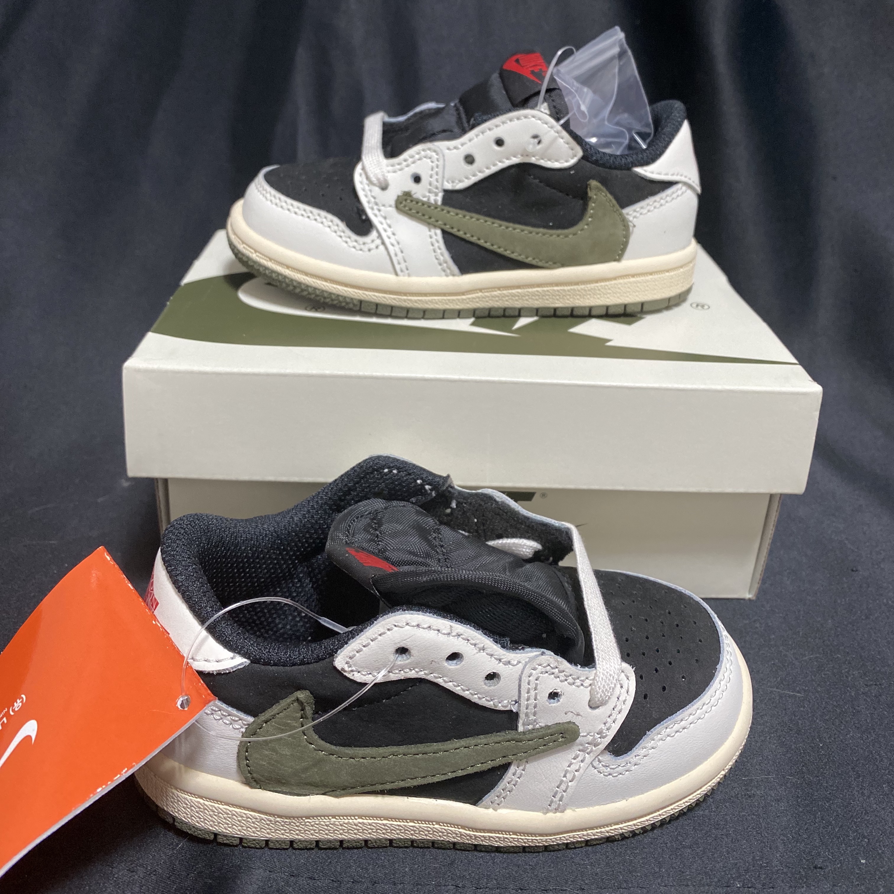 (TD) Jordan 1 x Travis Scott Retro Low OG SP Medium Olive 착용 스타일 - 3