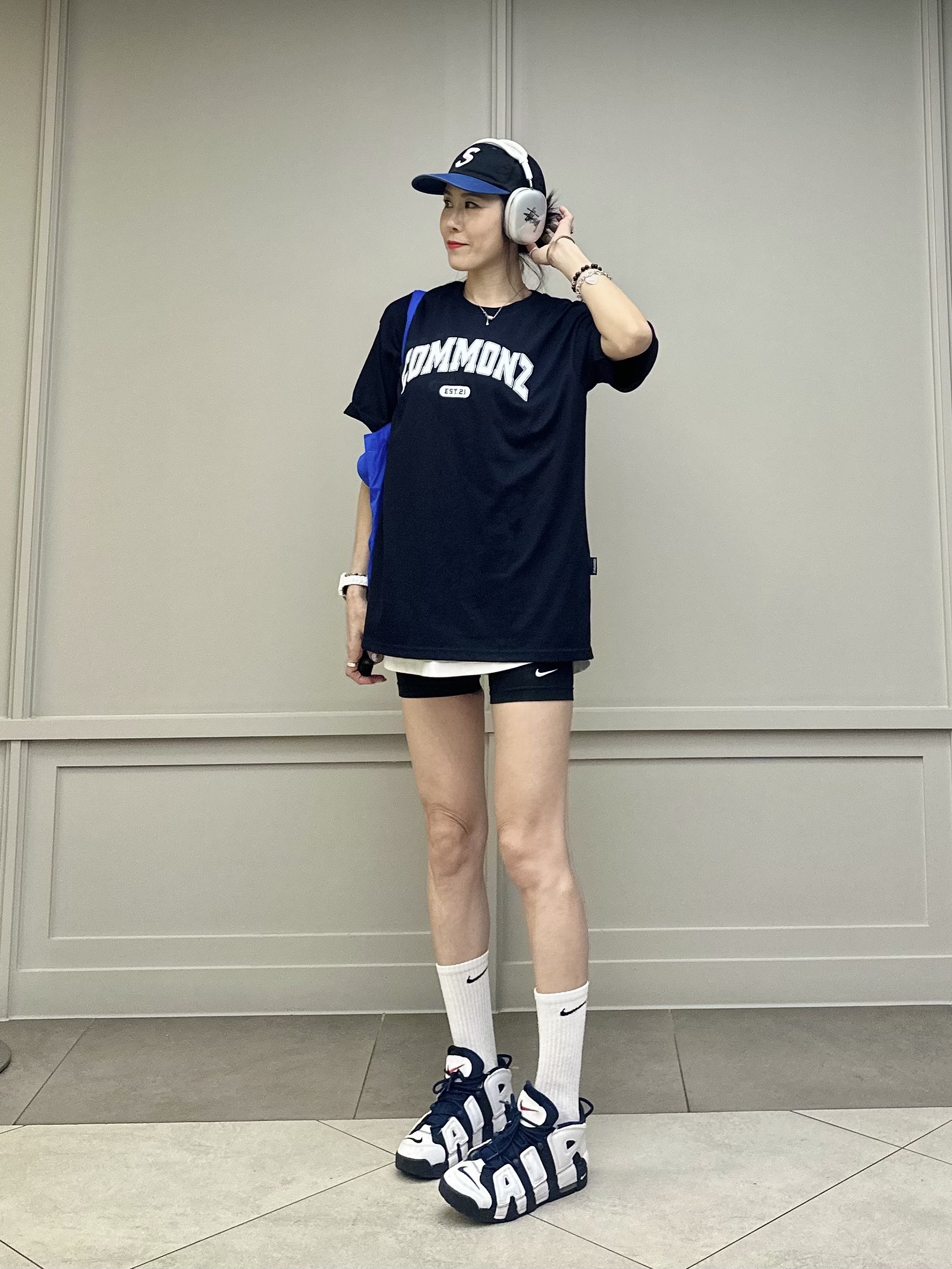 Nike Air More Uptempo Olympic 2020, (W) Nike Essential Mid Rise Bike Shorts Black - US/EU 착용 스타일 - 1