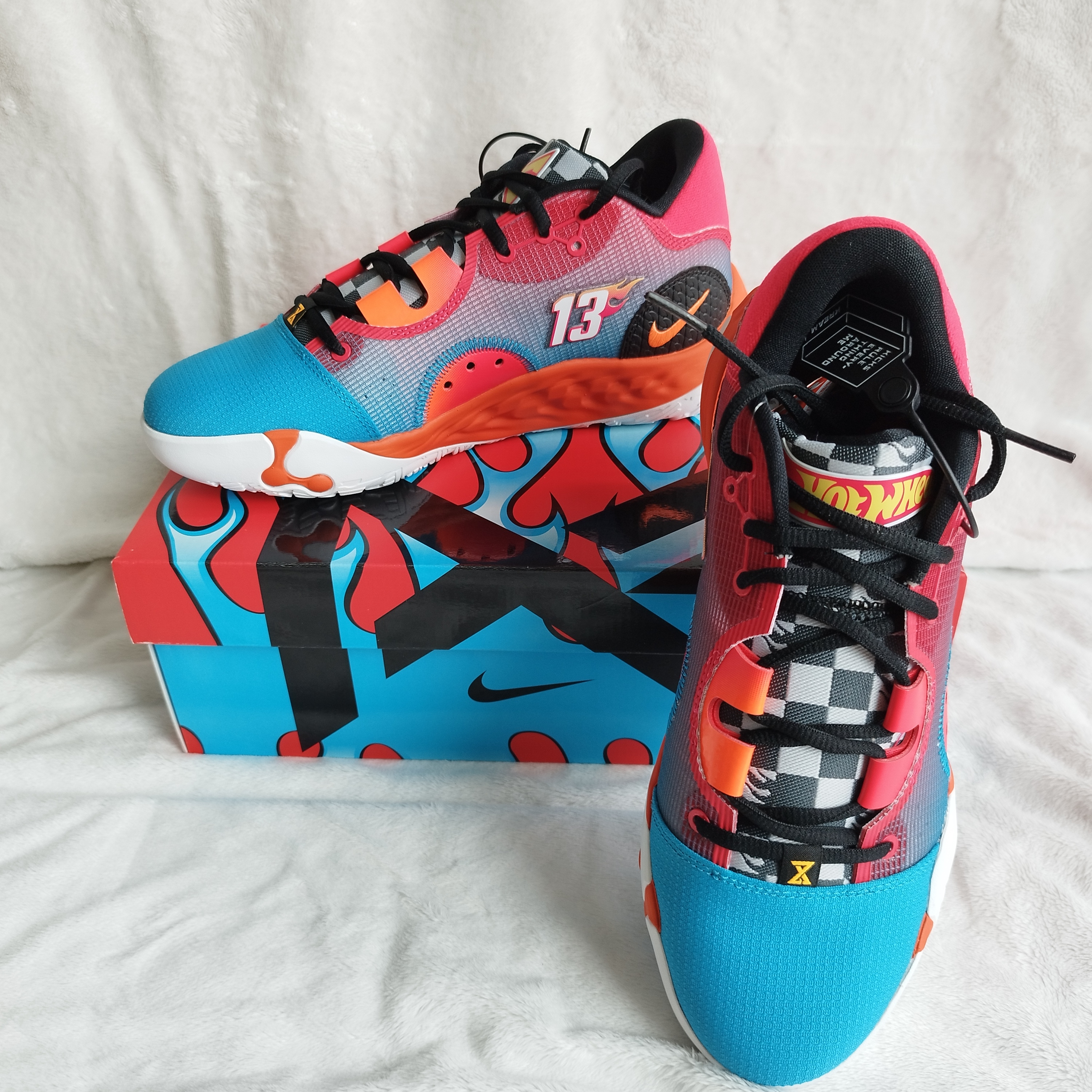 Nike x Hot Wheels PG 6 EP Siren Red 착용 스타일