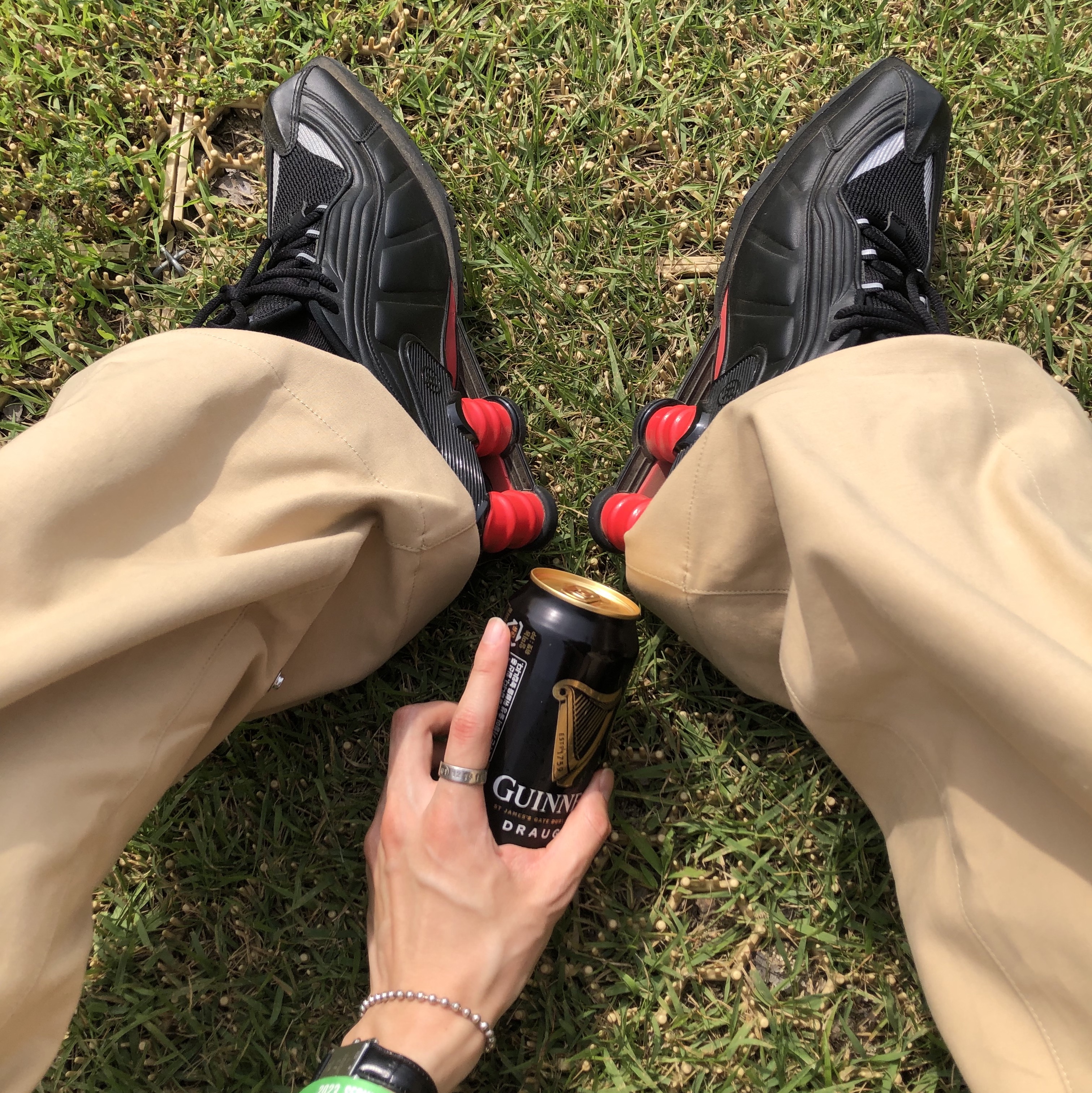 Nike x Martine Rose Shox MR4 Black 착용 스타일