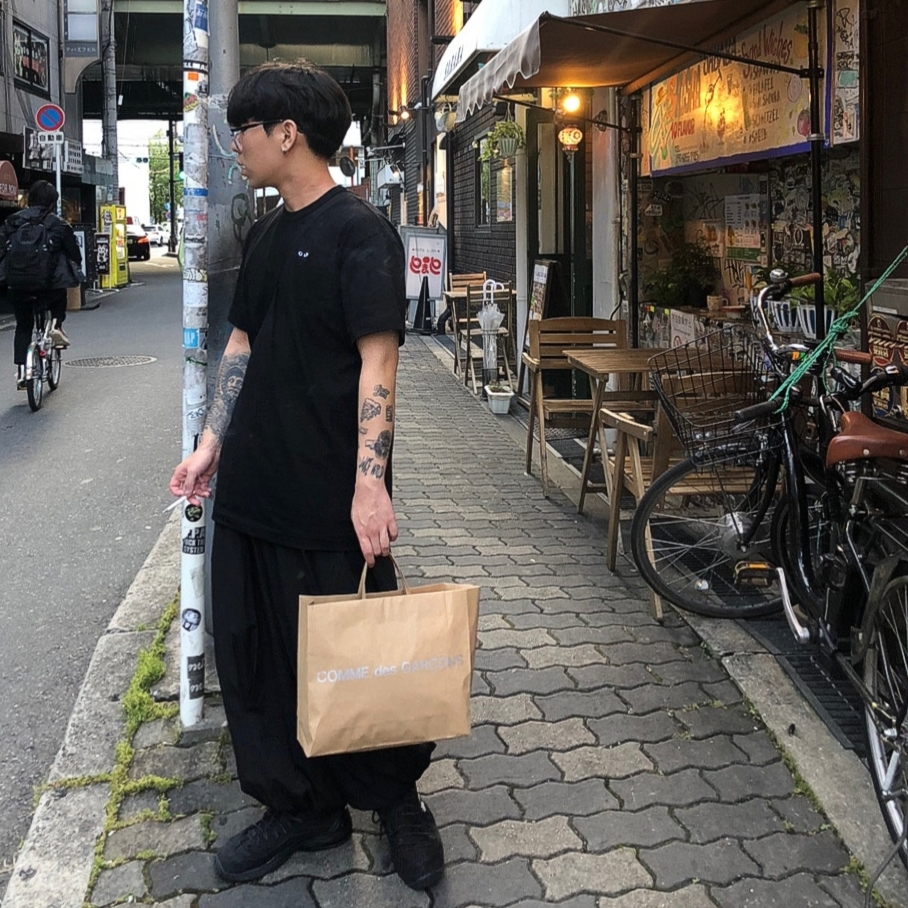 Play Comme des Garcons Black Heart T-Shirt Black, Nike x Stussy Air Penny II Black 착용 스타일