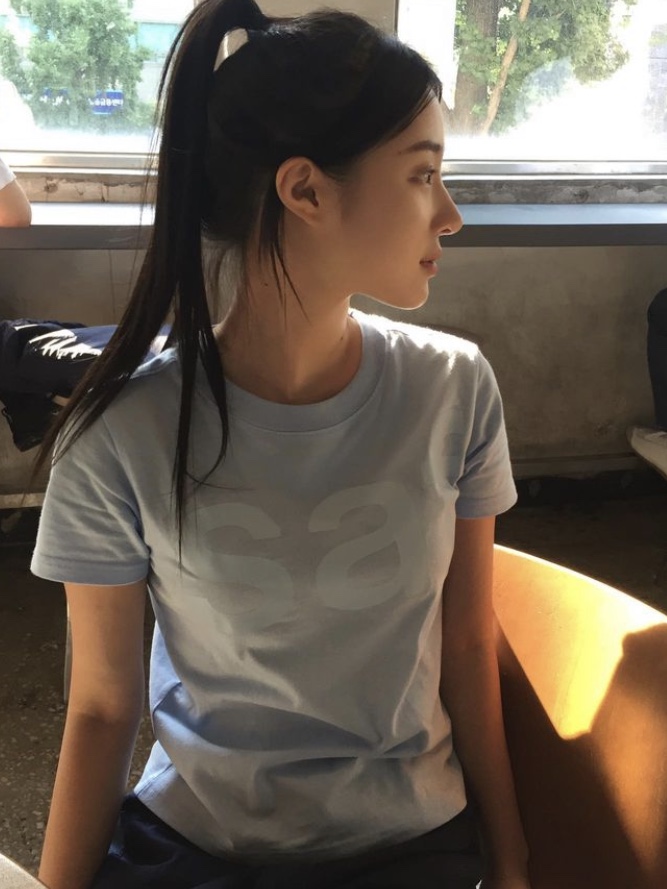 [KREAM 단독] Safarispot 1/2 Basic Safari T-Shirt Sky 착용 스타일 - 1