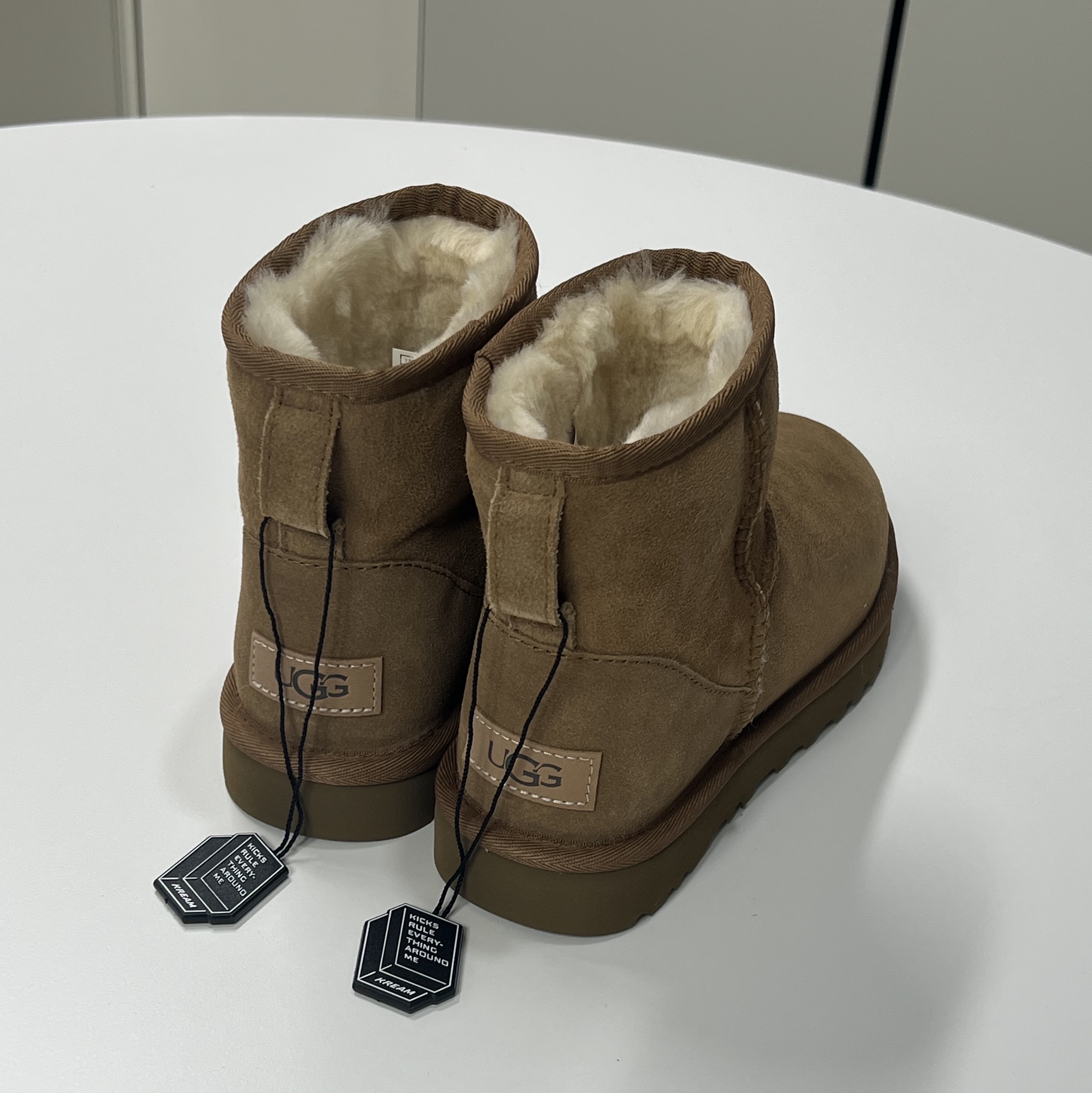 (W) UGG Classic Mini II Boots Chestnut 착용 스타일