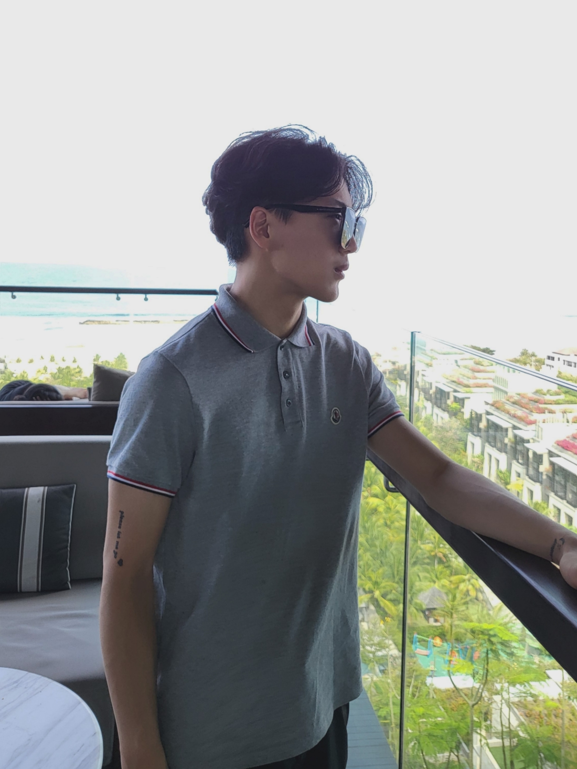 Moncler Logo Polo Shirt Grey - 23SS 착용 스타일 - 1