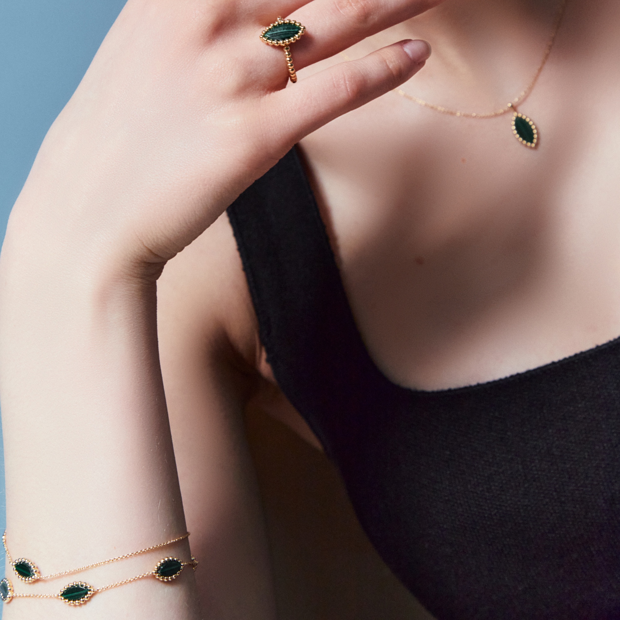 Miko Women Vasty Marquise Malachite Necklace Yellow Gold, Miko Women Vasty Marquise Malachite 5 Motive Bracelet Yellow Gold 착용 스타일