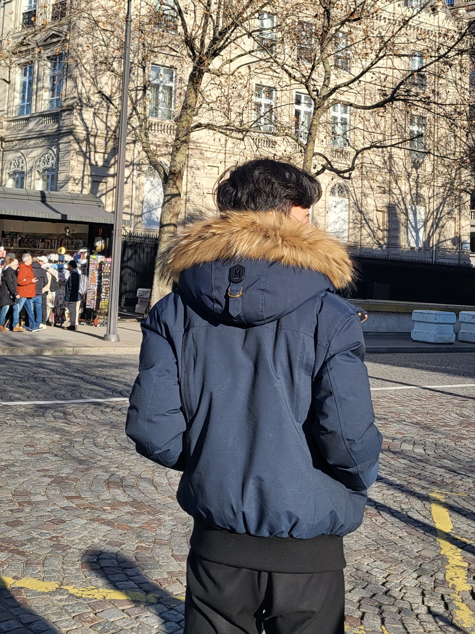Mackage Dixon 2-In-1 Nordic Tech Down Bomber with Natural Fur Navy Gold 착용 스타일 - 5