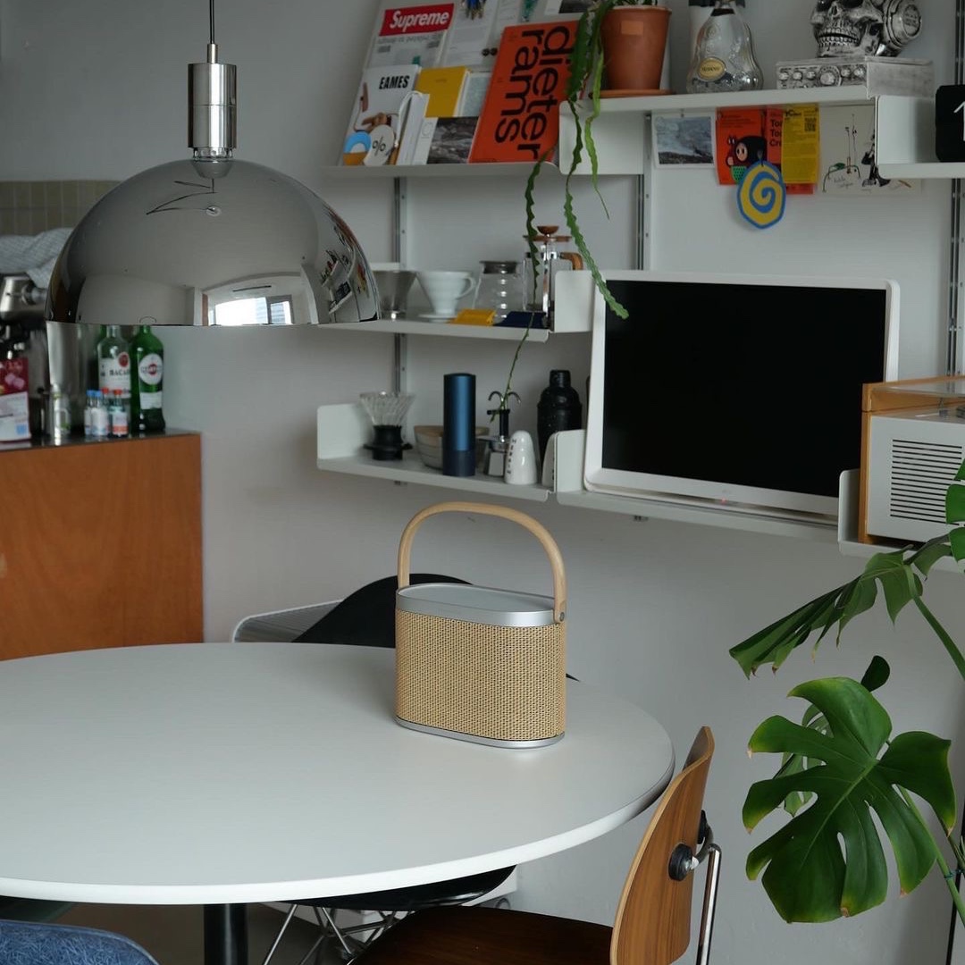 Bang & Olufsen Beosound A5 Nordic Weave 착용 스타일