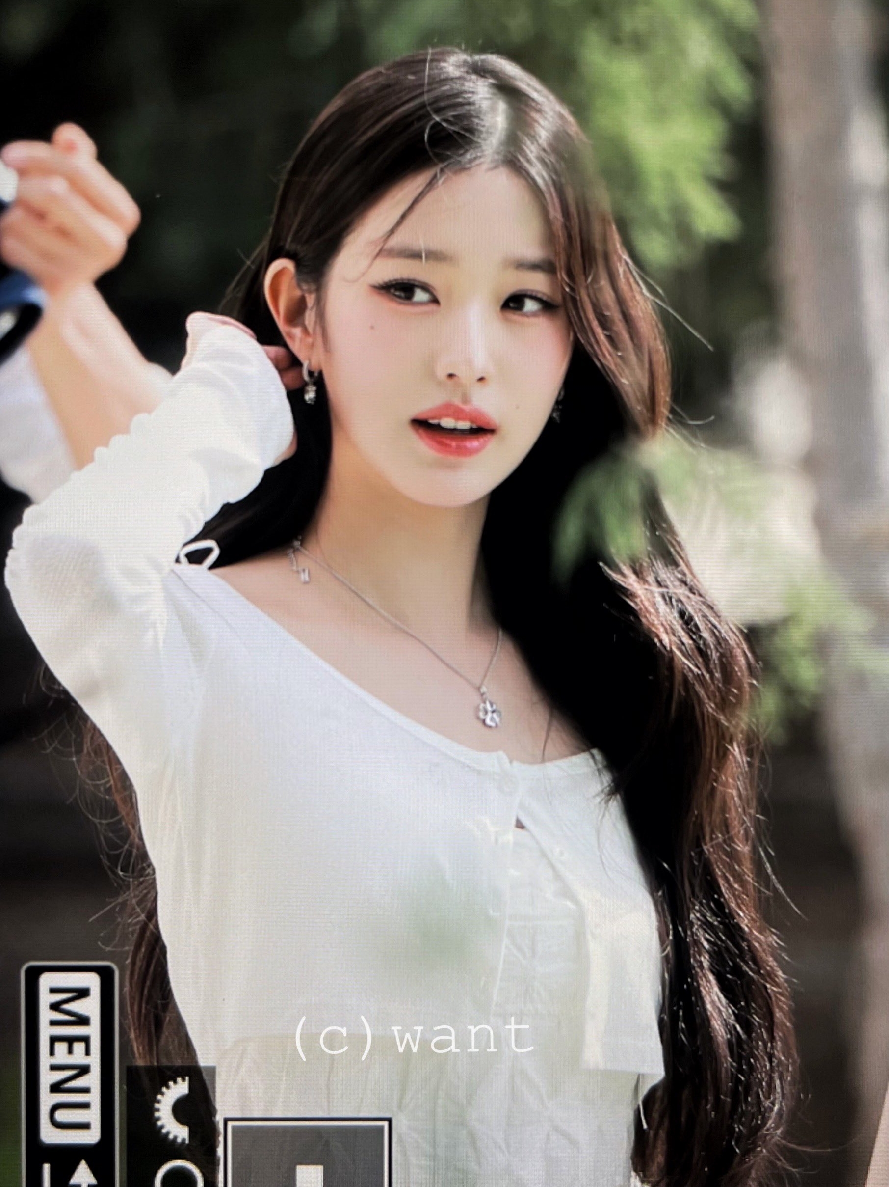 [KREAM 단독] STU Women Embroidery Bumpy Dress White 착용 스타일 - 2