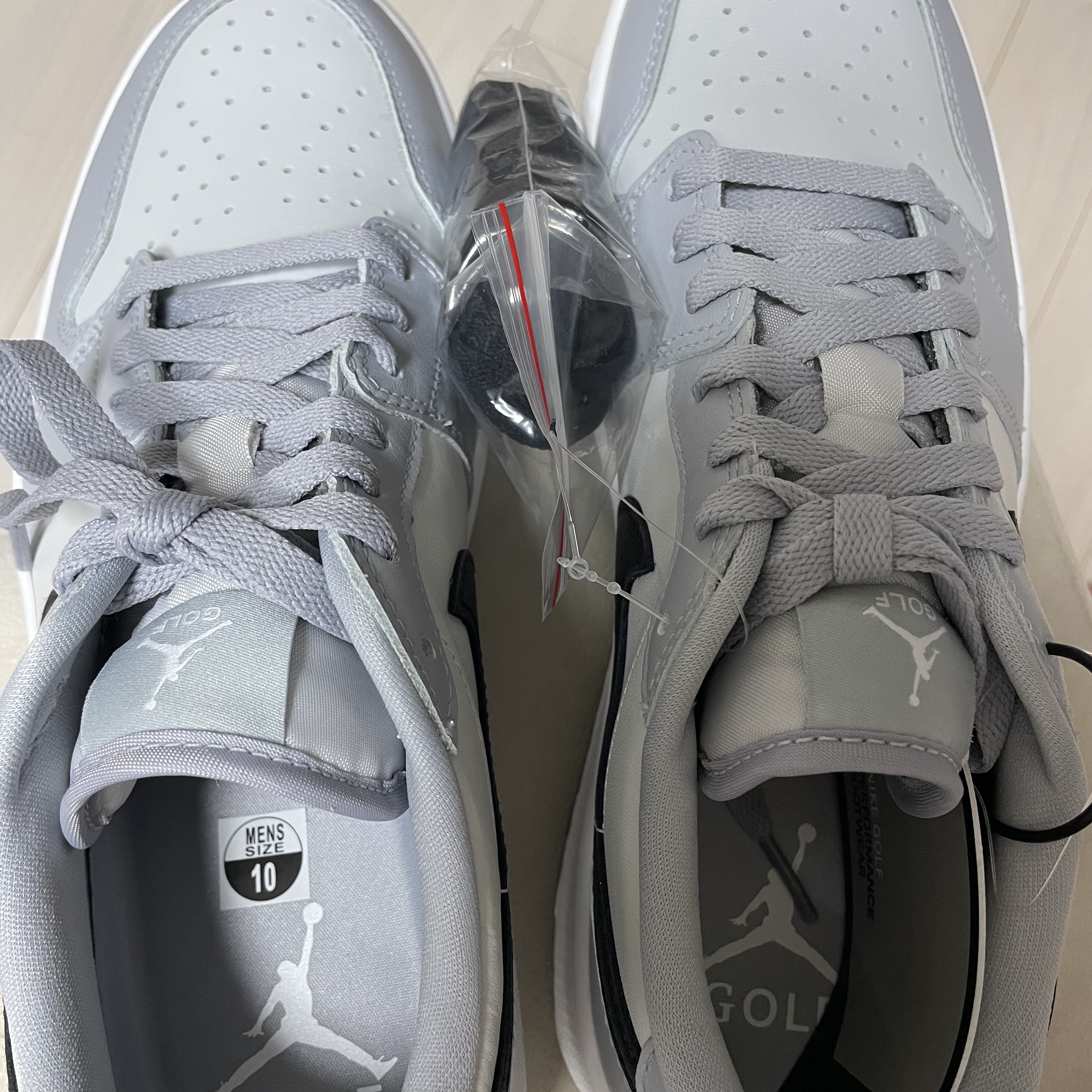 Jordan 1 Low Golf Wolf Grey 착용 스타일 - 2
