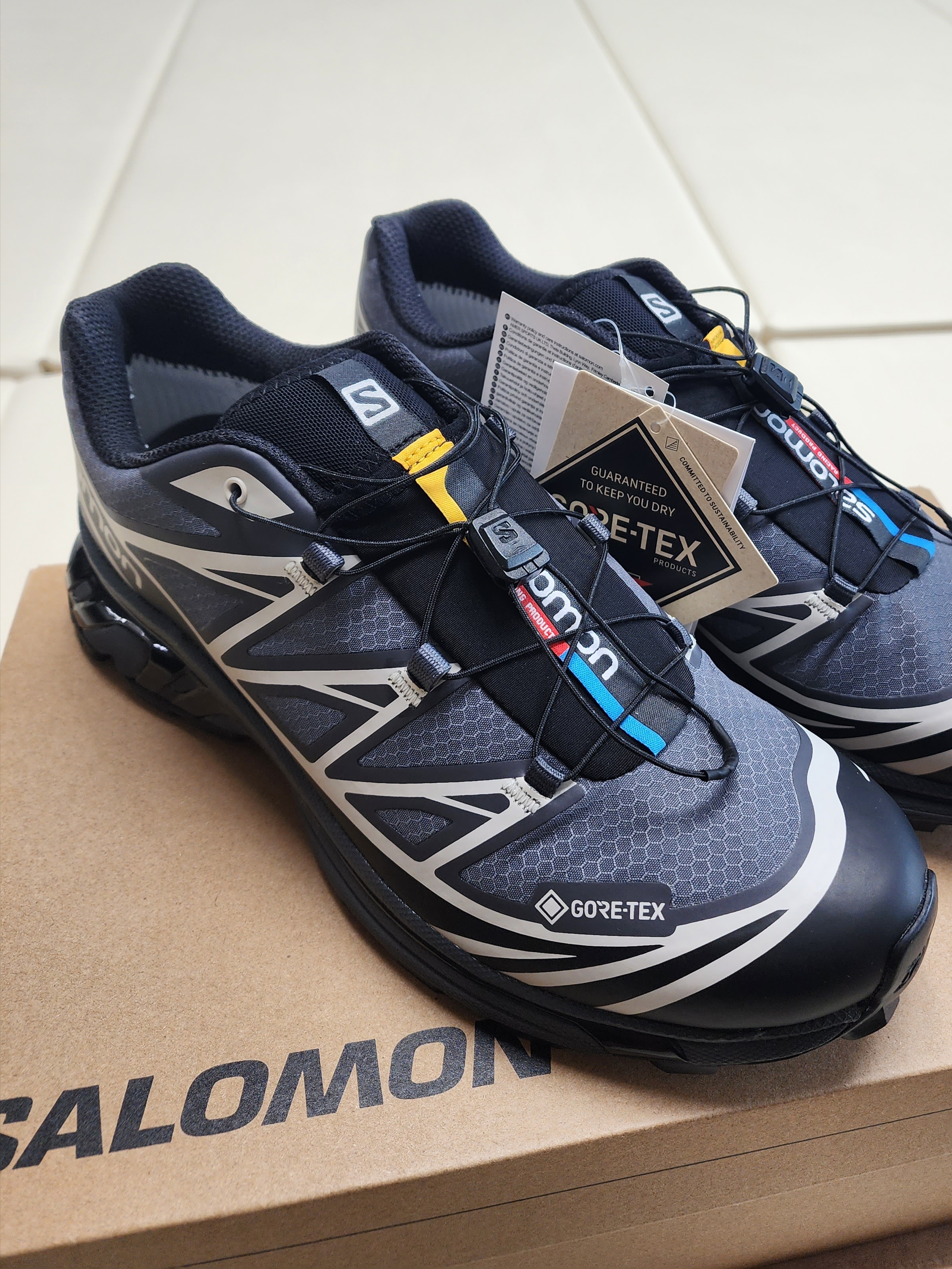 Salomon XT-6 Gore-Tex Black Ebony 착용 스타일 - 2