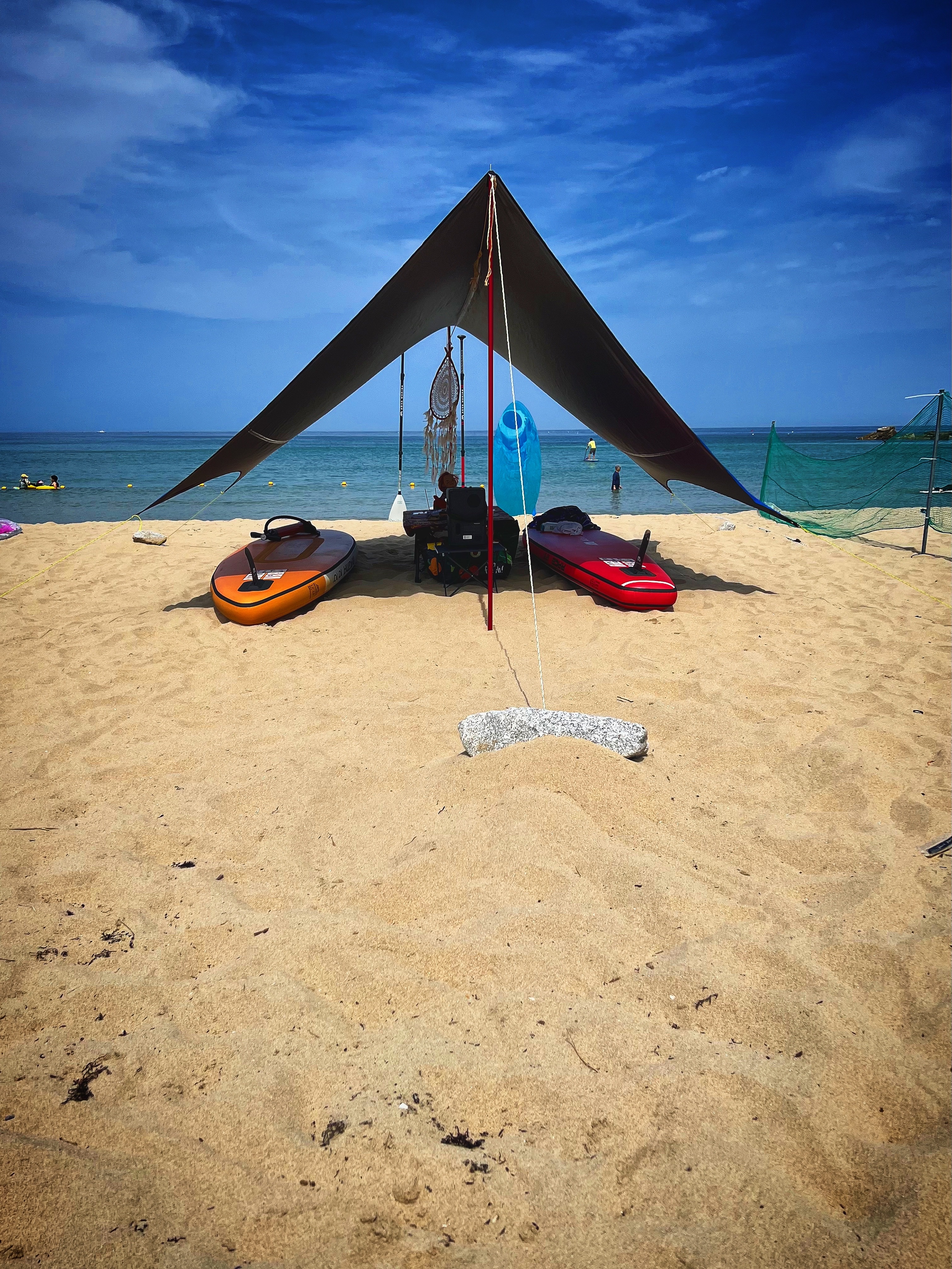 Supreme Chucky Doll - 20FW, Supreme Voodoo Doll Red - 19FW 착용 스타일 - 3