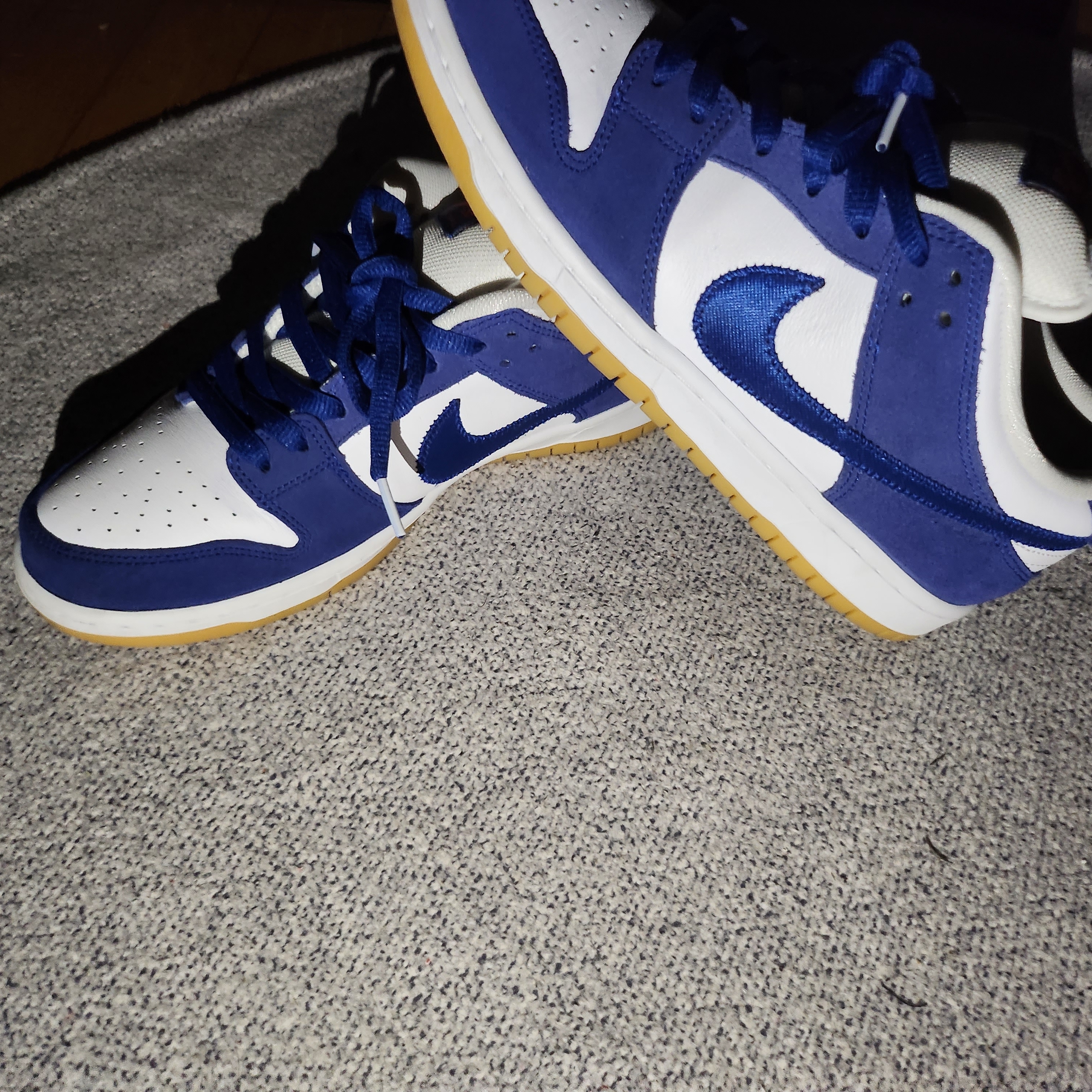 Nike SB Dunk Low Pro Premium Deep Royal Blue 착용 스타일 - 3
