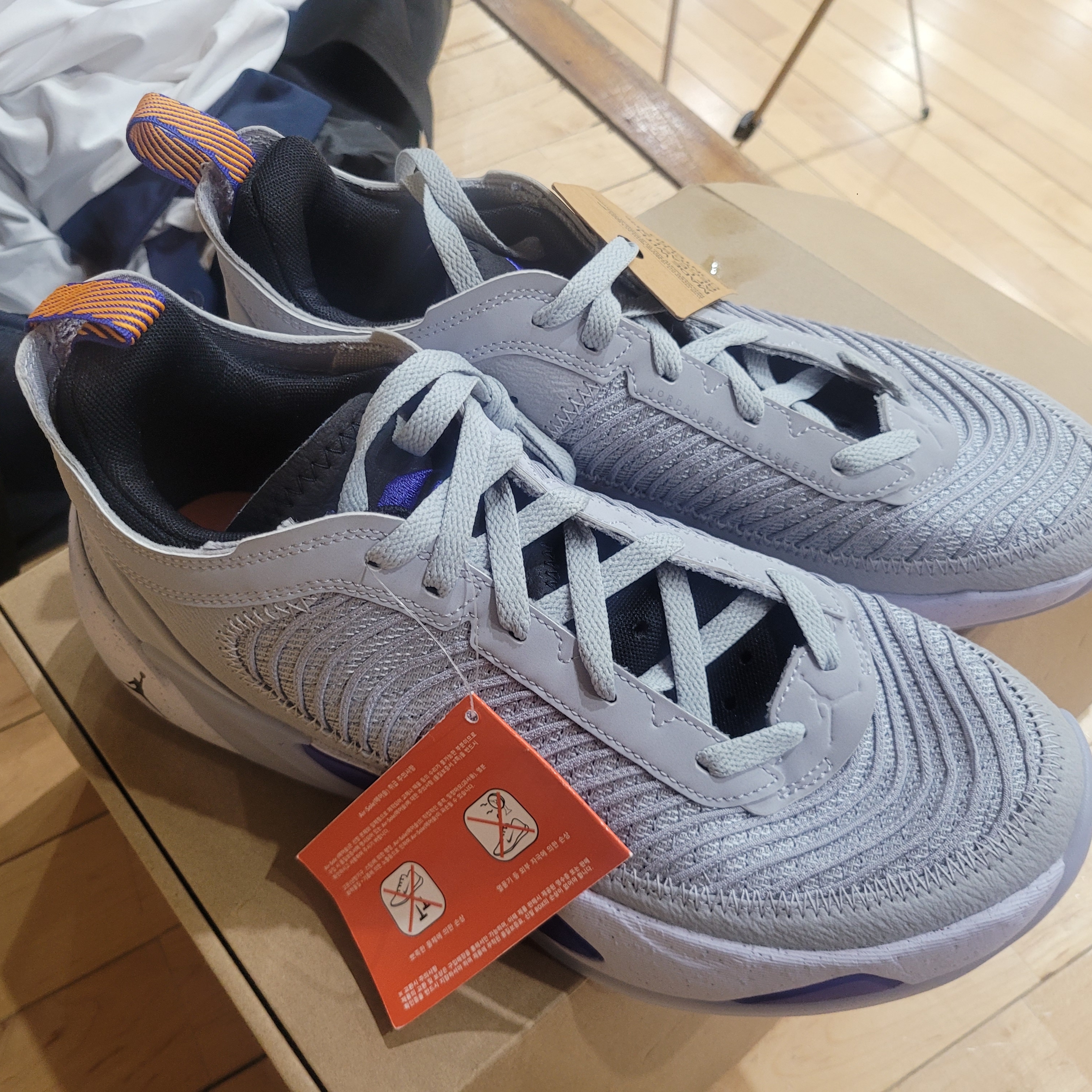 Jordan Luka 1 Next Nature PF Wolf Grey Kumquat 착용 스타일 - 3
