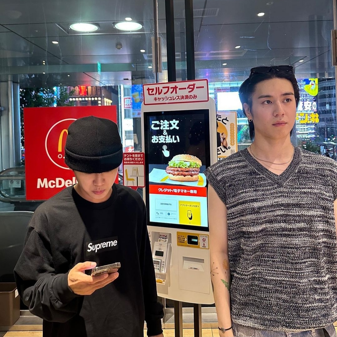 Supreme Box Logo Crewneck Black - 18FW 착용 스타일