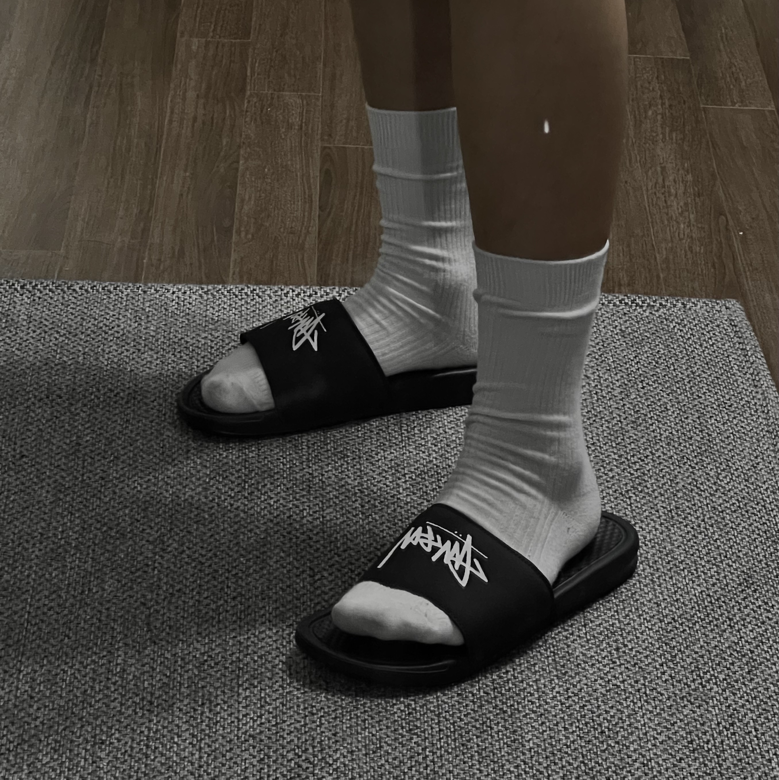 Nike x Stussy Benassi Slide Off Noir 착용 스타일 - 1