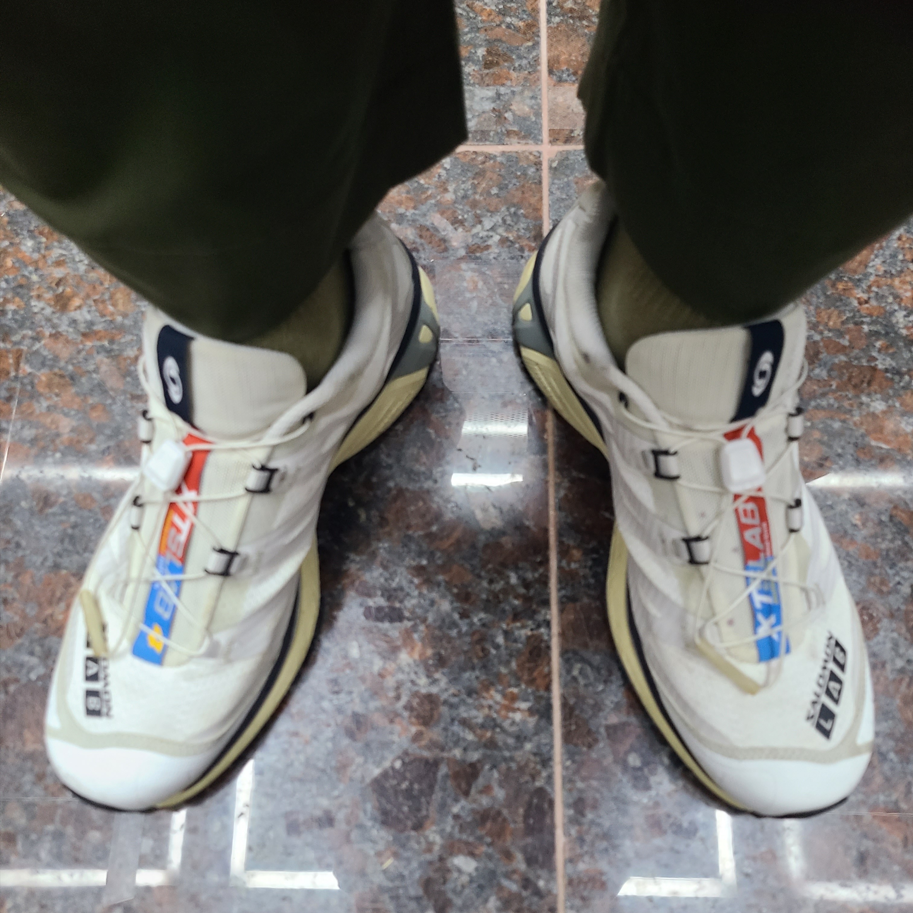 Salomon XT-4 White Lunar Rock, Stussy Shadow Plaid Zip LS Shirt Navy 착용 스타일 - 3