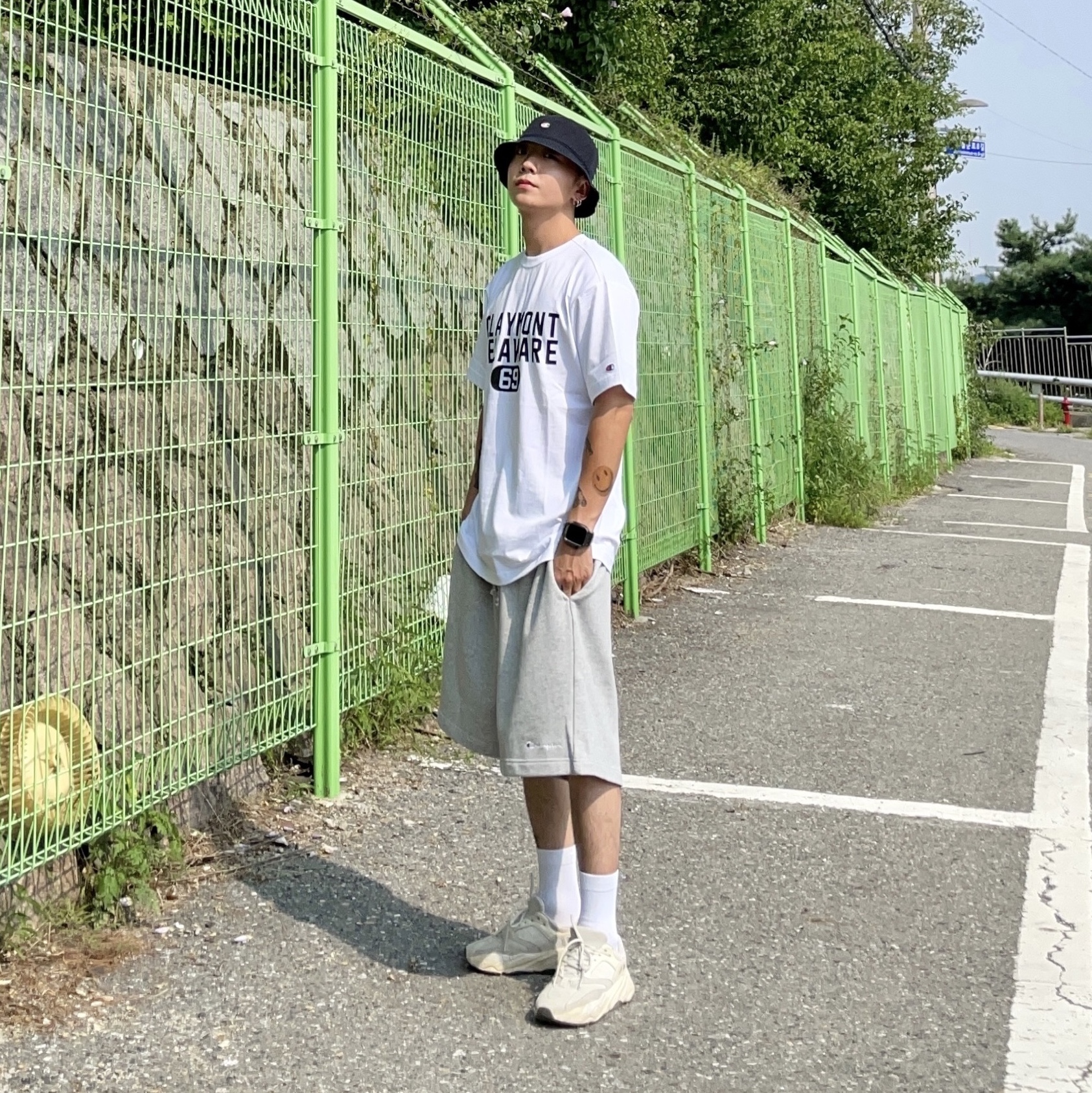 Adidas Yeezy Boost 700 Analog 2019 착용 스타일
