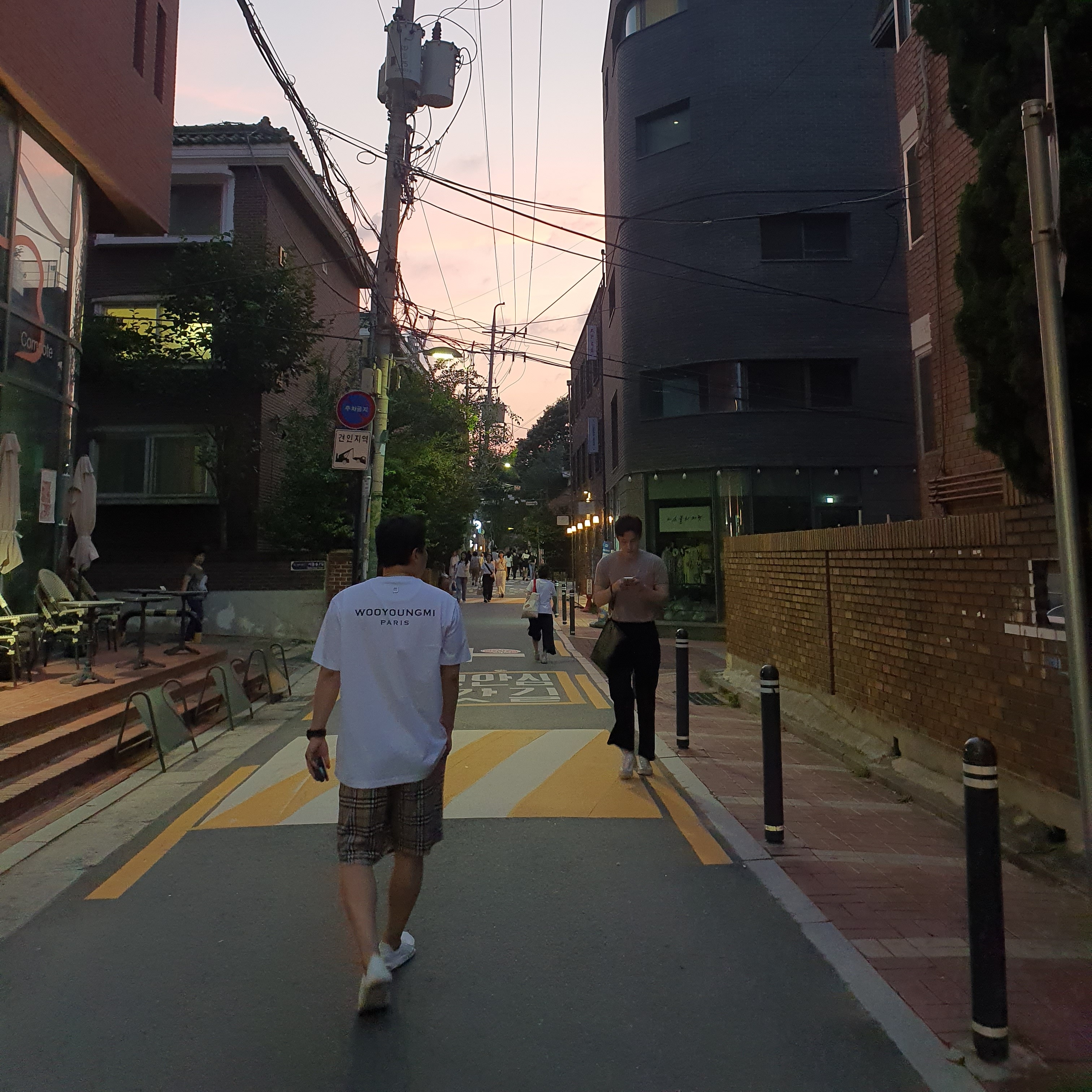 Burberry Vintage Check Technical Twill Shorts, Wooyoungmi Cotton Back Logo T-shirt White - 23SS 착용 스타일
