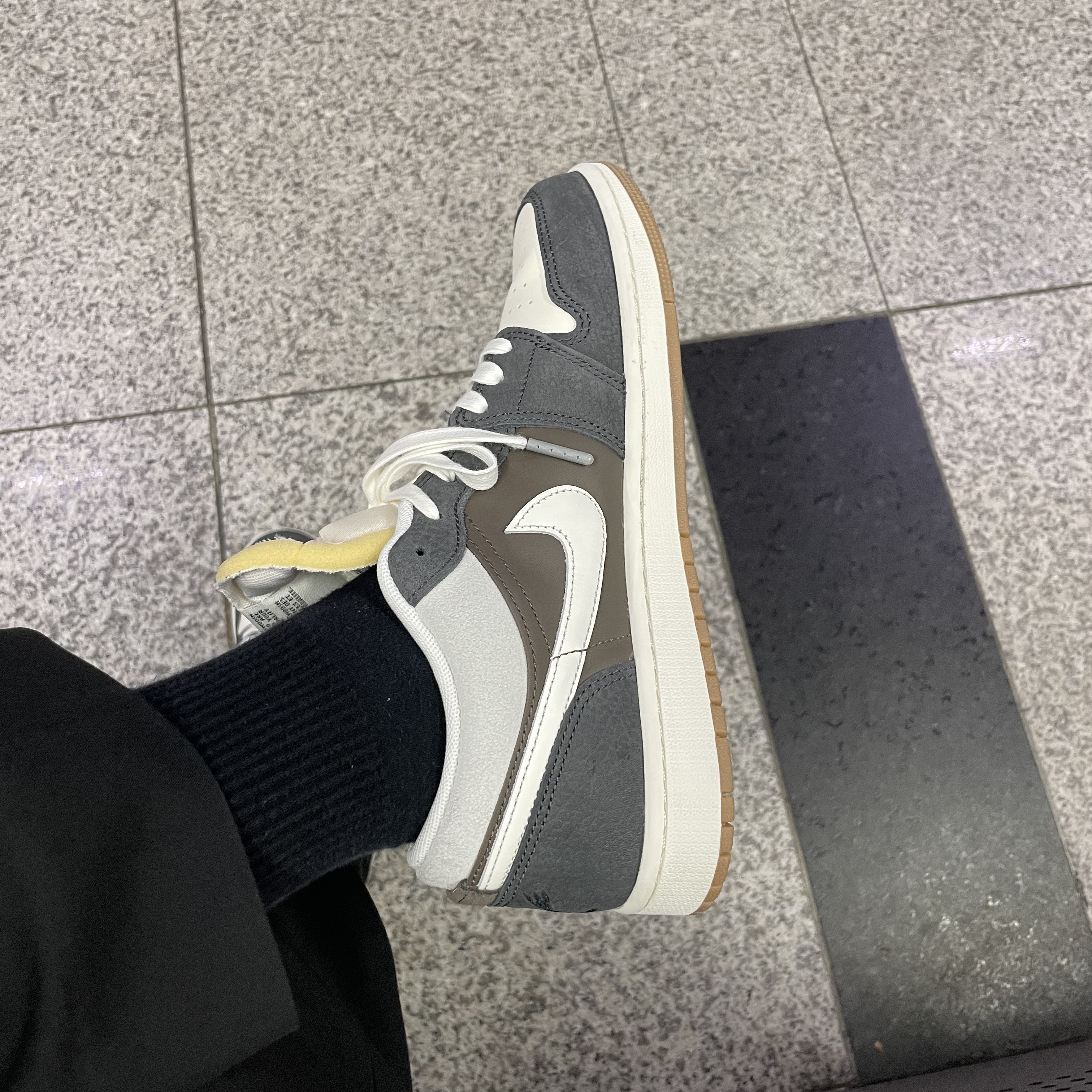 Jordan 1 Low Kkachi 착용 스타일 - 1