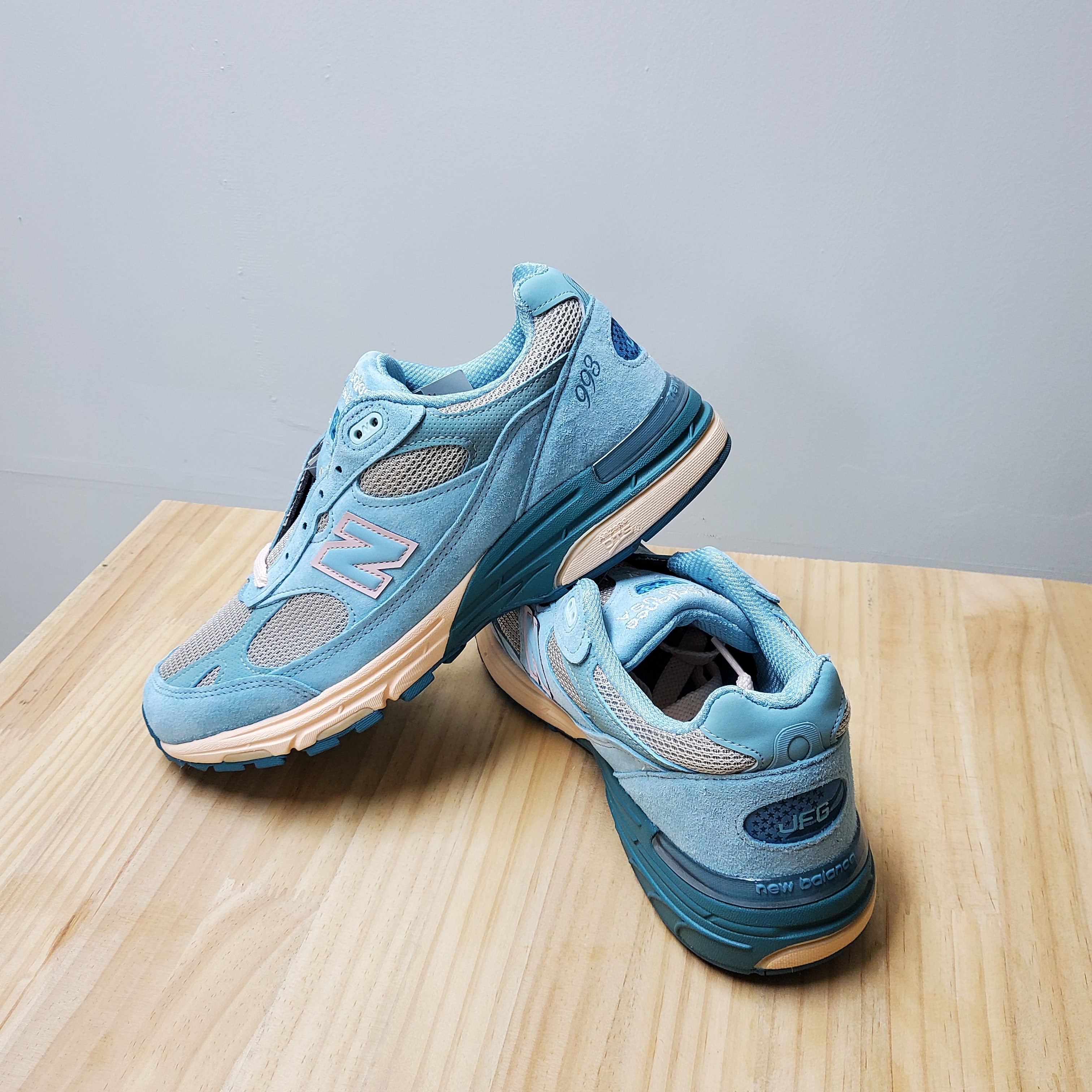 New Balance x Joe Freshgoods 993 Made in USA Arctic Blue 착용 스타일 - 1